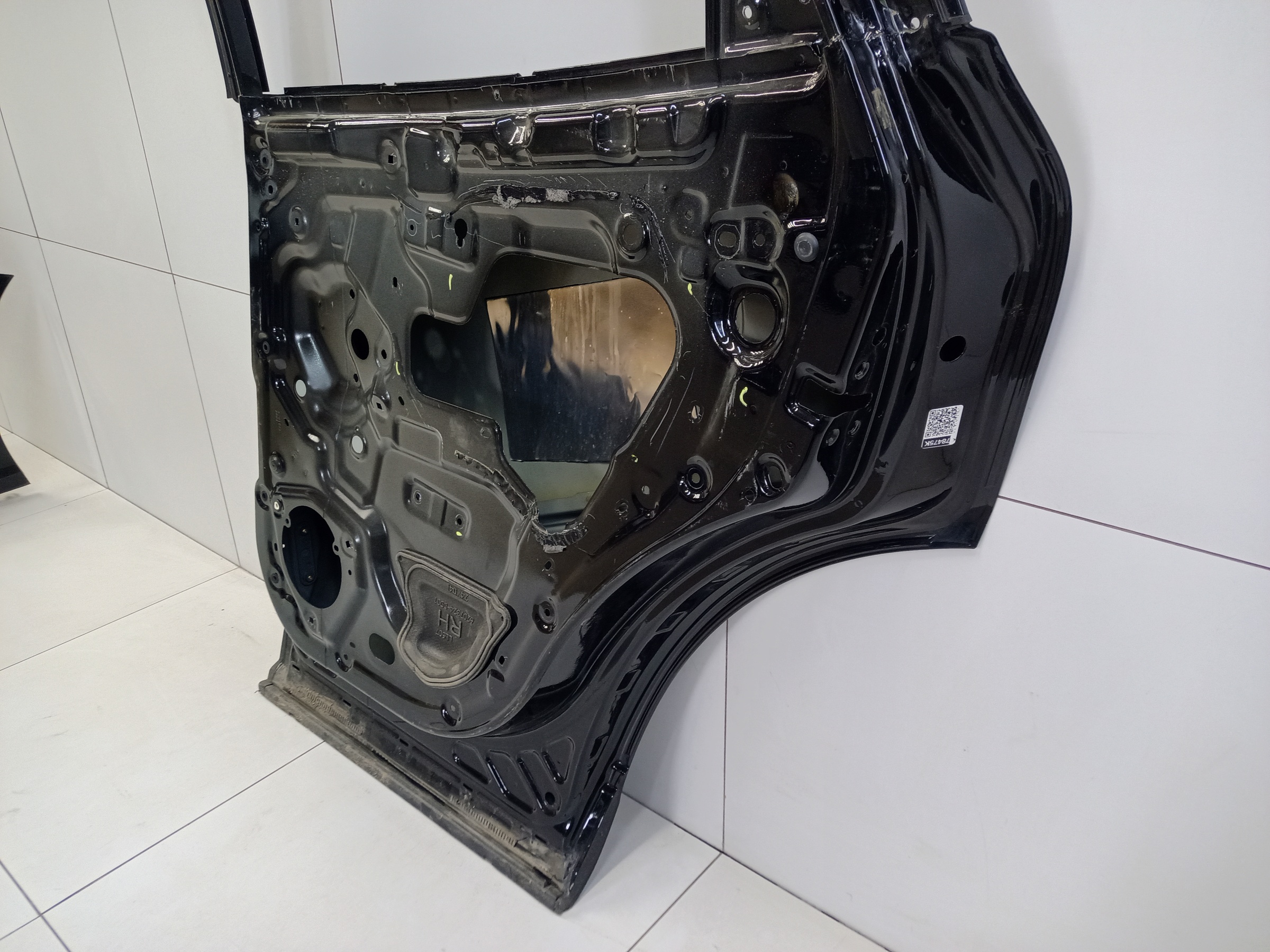 Дверь задняя правая Hongqi HS5