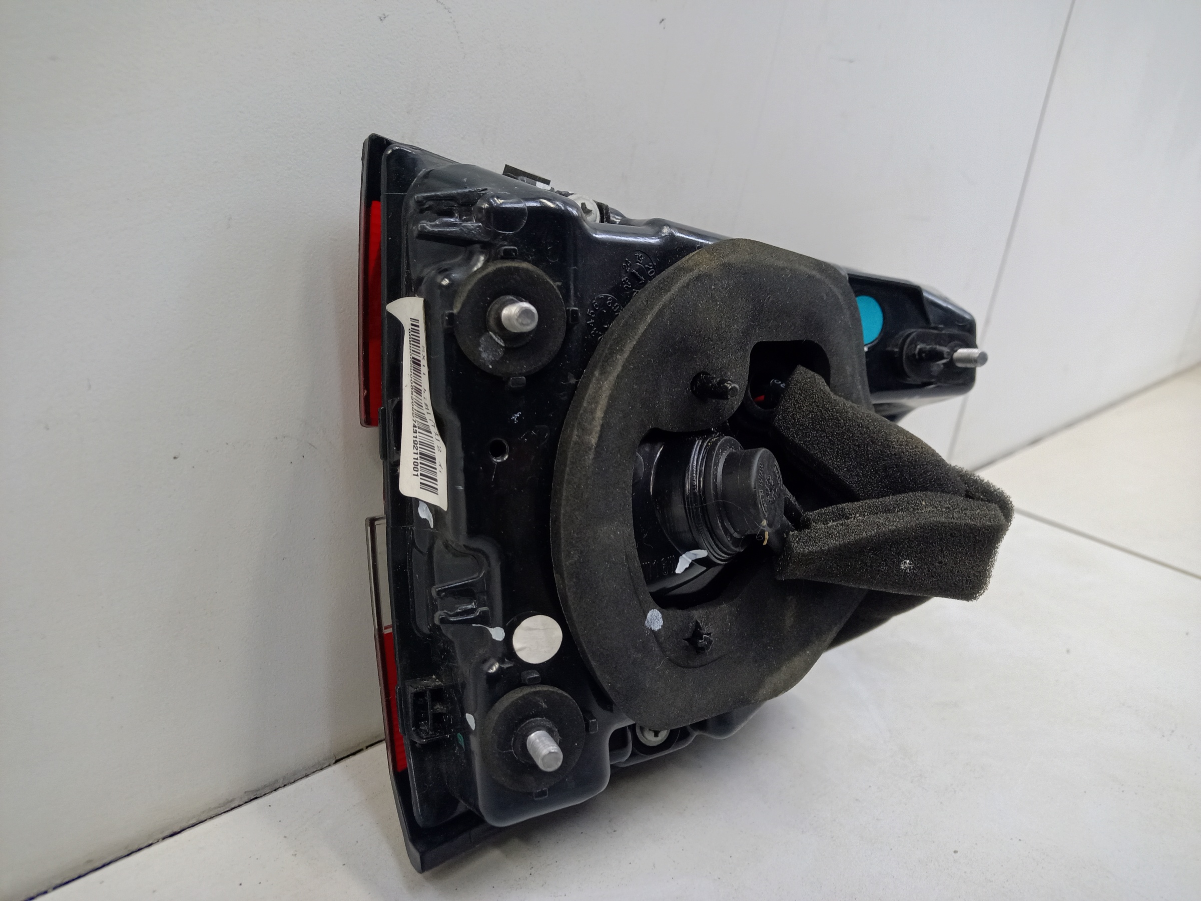 Фонарь задний правый внутренний Geely Coolray LED