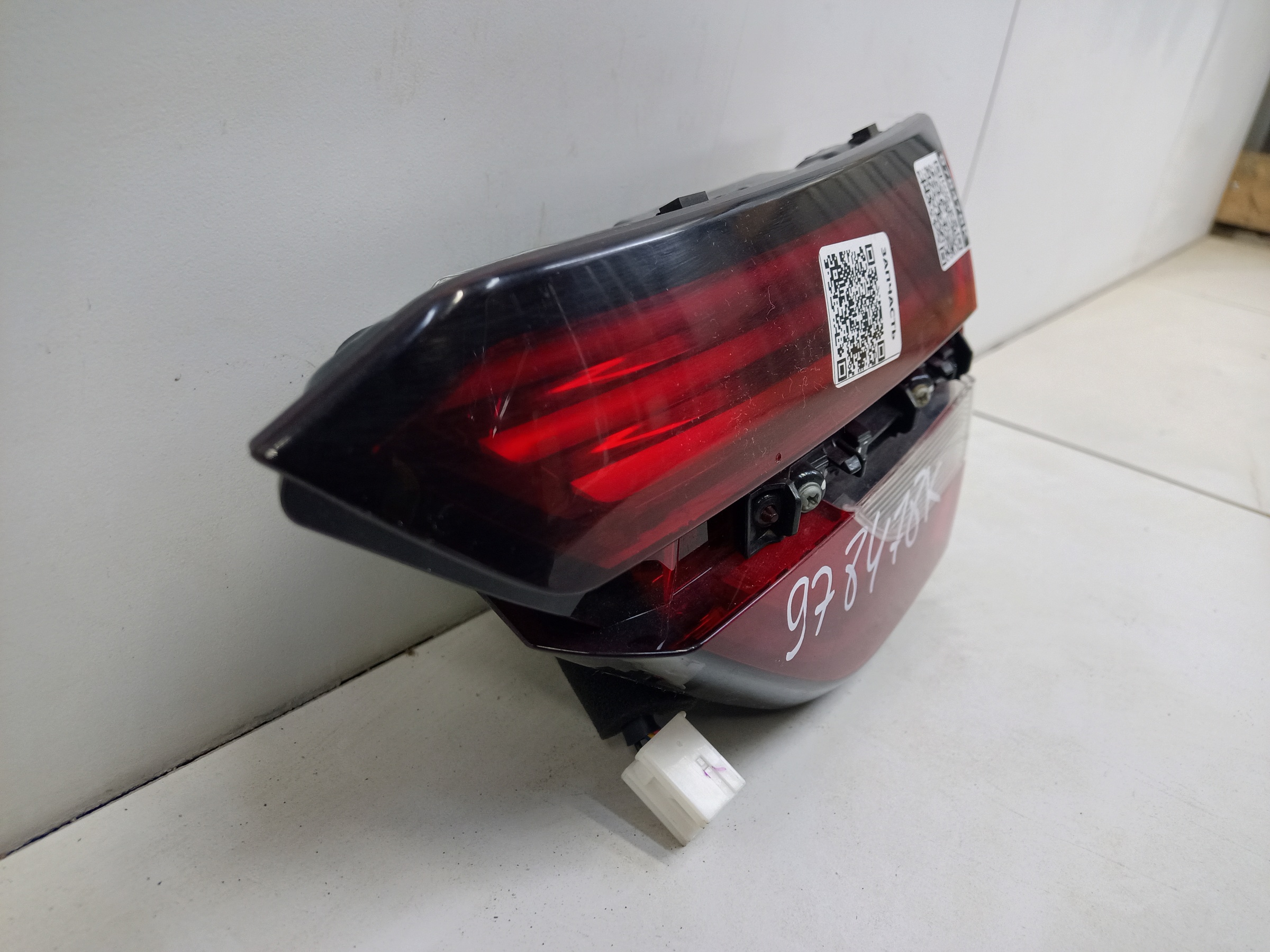 Фонарь задний правый внутренний Geely Coolray LED