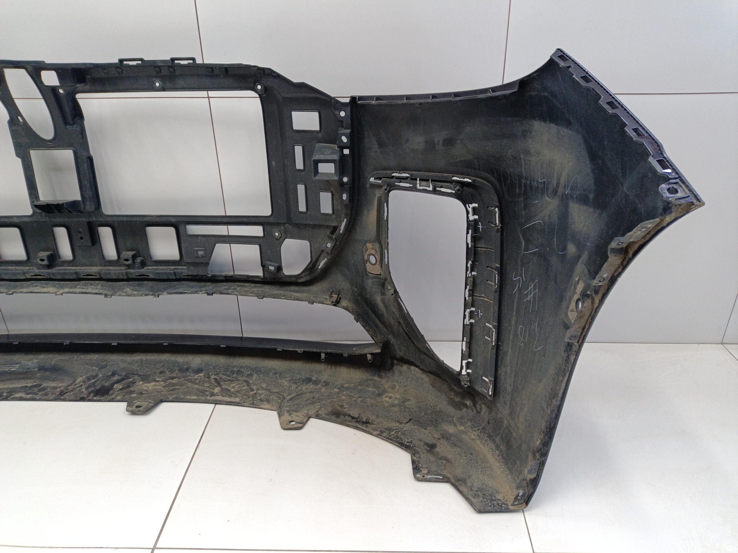 Бампер передний Voyah Dream 1