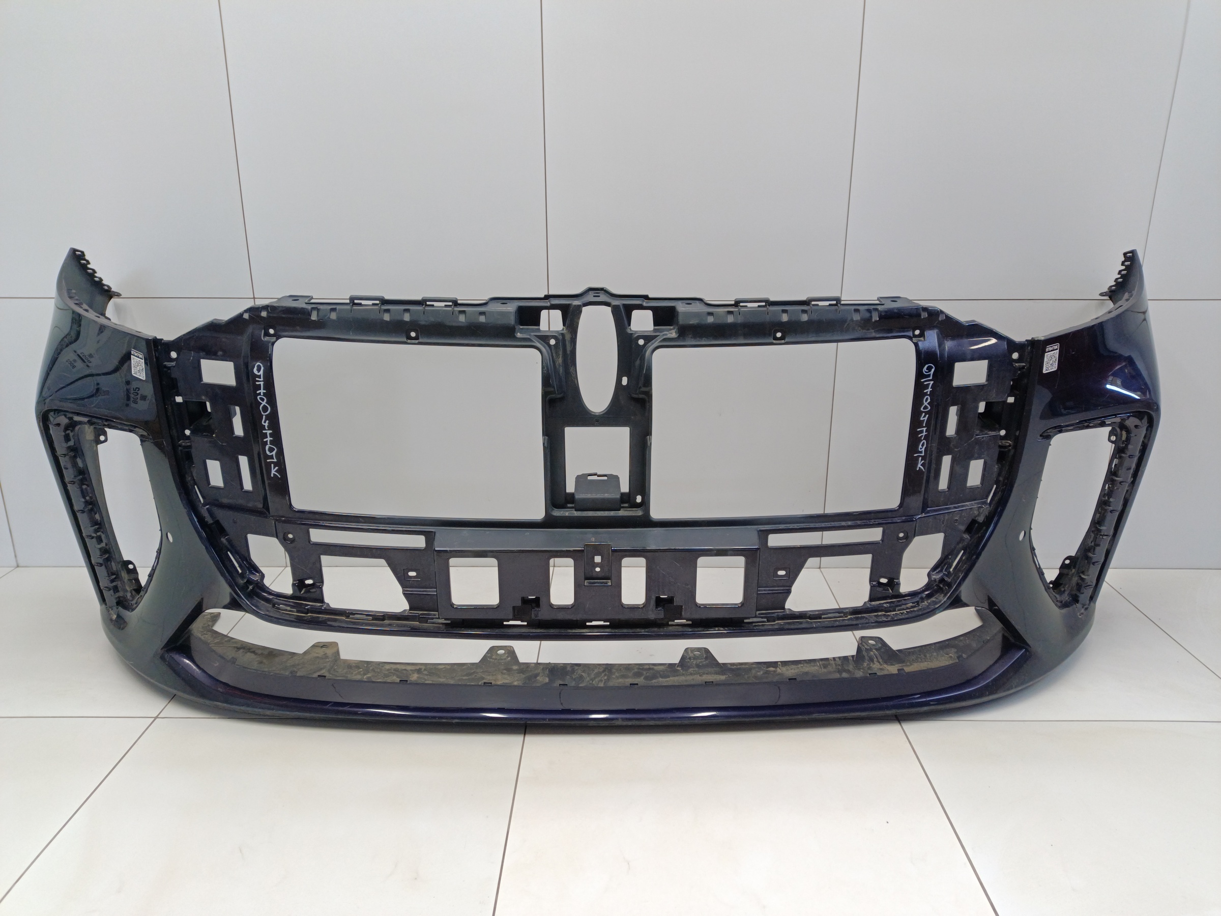 Бампер передний Voyah Dream 1