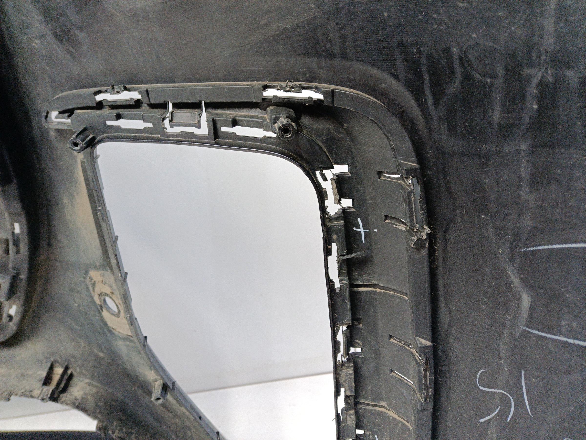 Бампер передний Voyah Dream 1