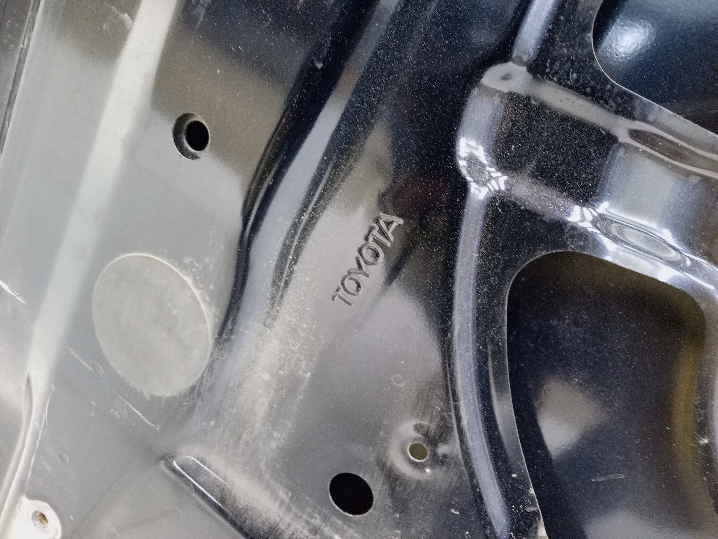 Капот Toyota Camry V70