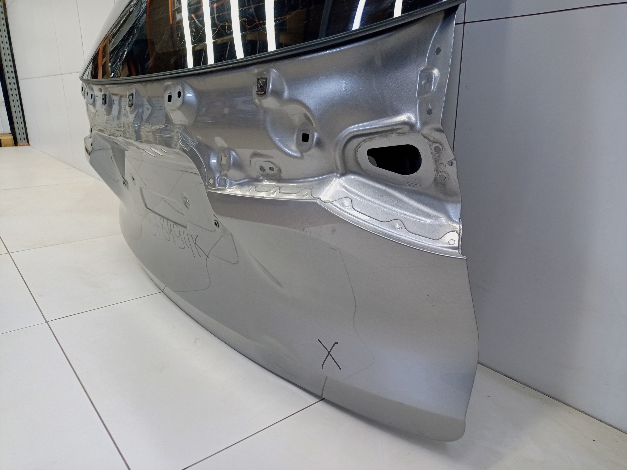 Крышка багажника Haval F7 1