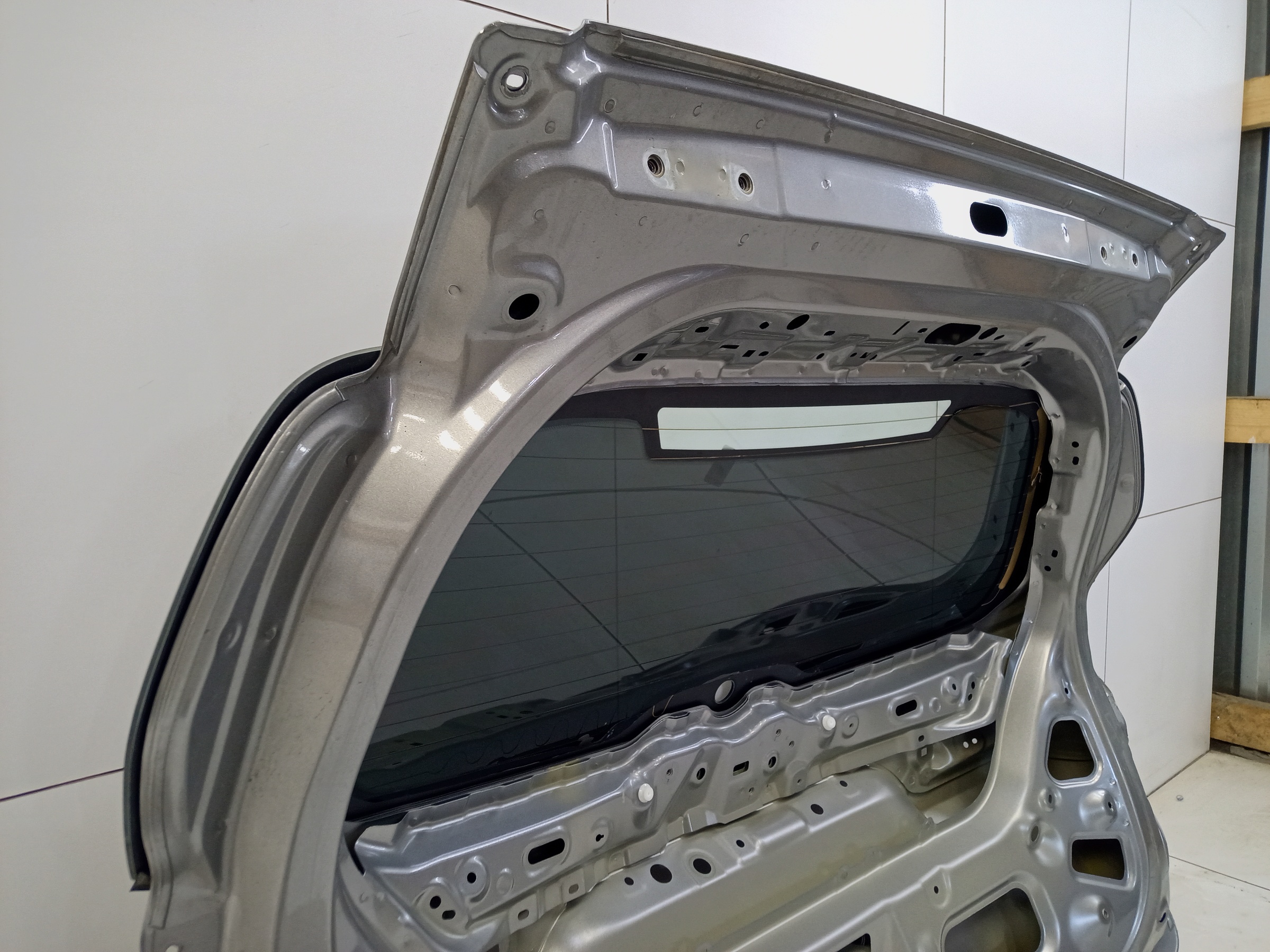 Крышка багажника Haval F7 1