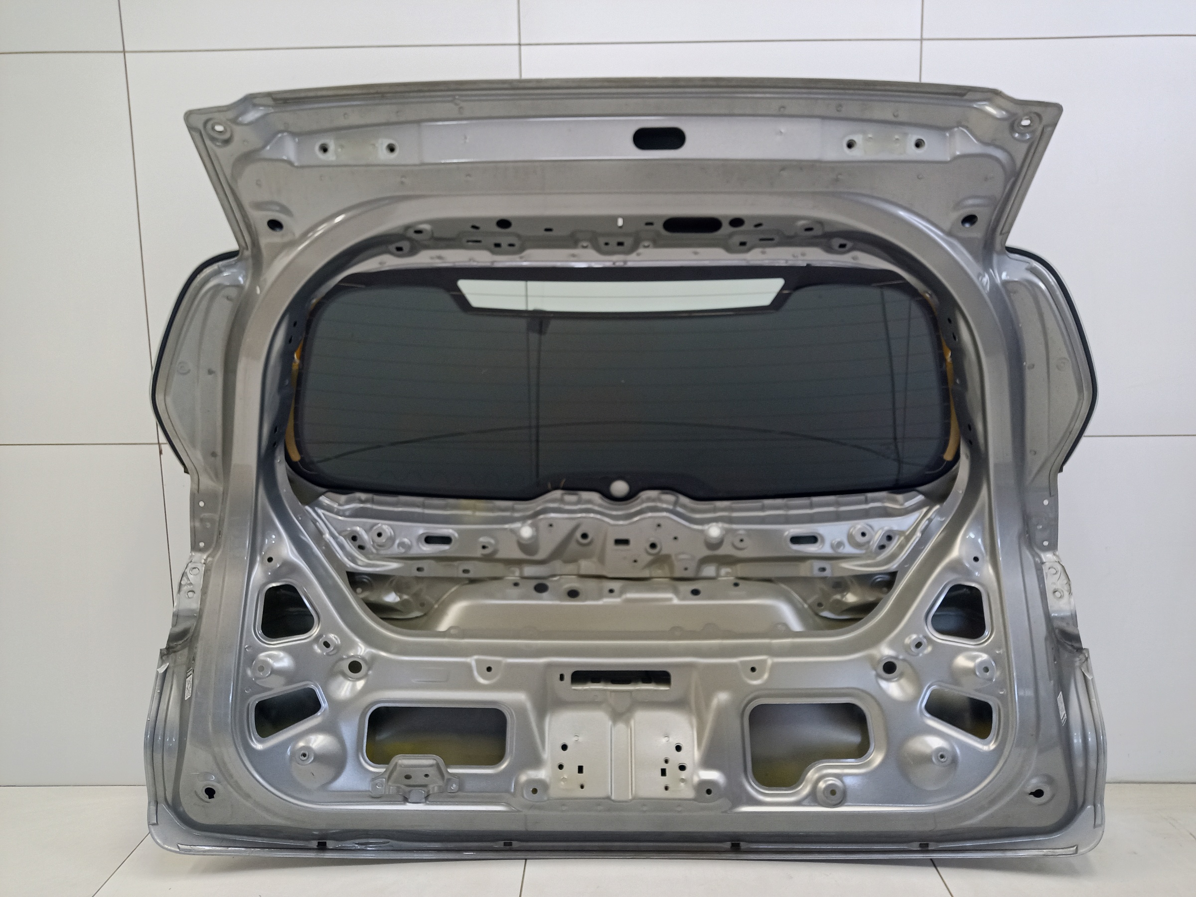 Крышка багажника Haval F7 1