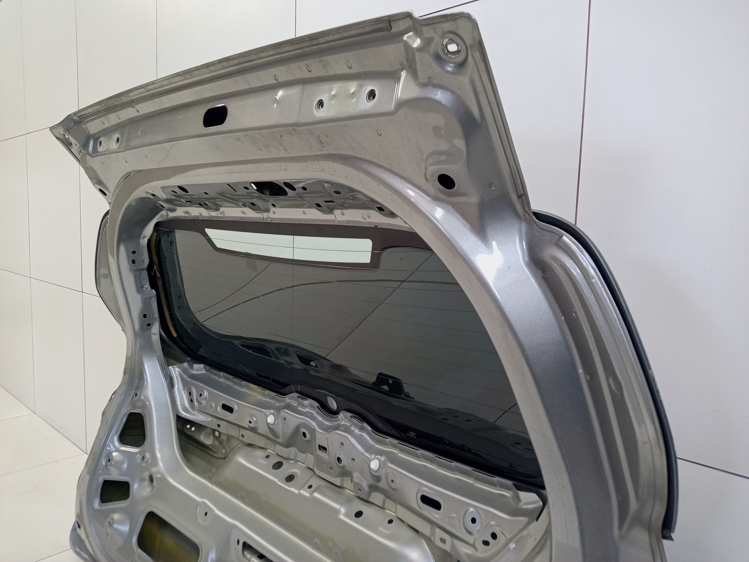 Крышка багажника Haval F7 1