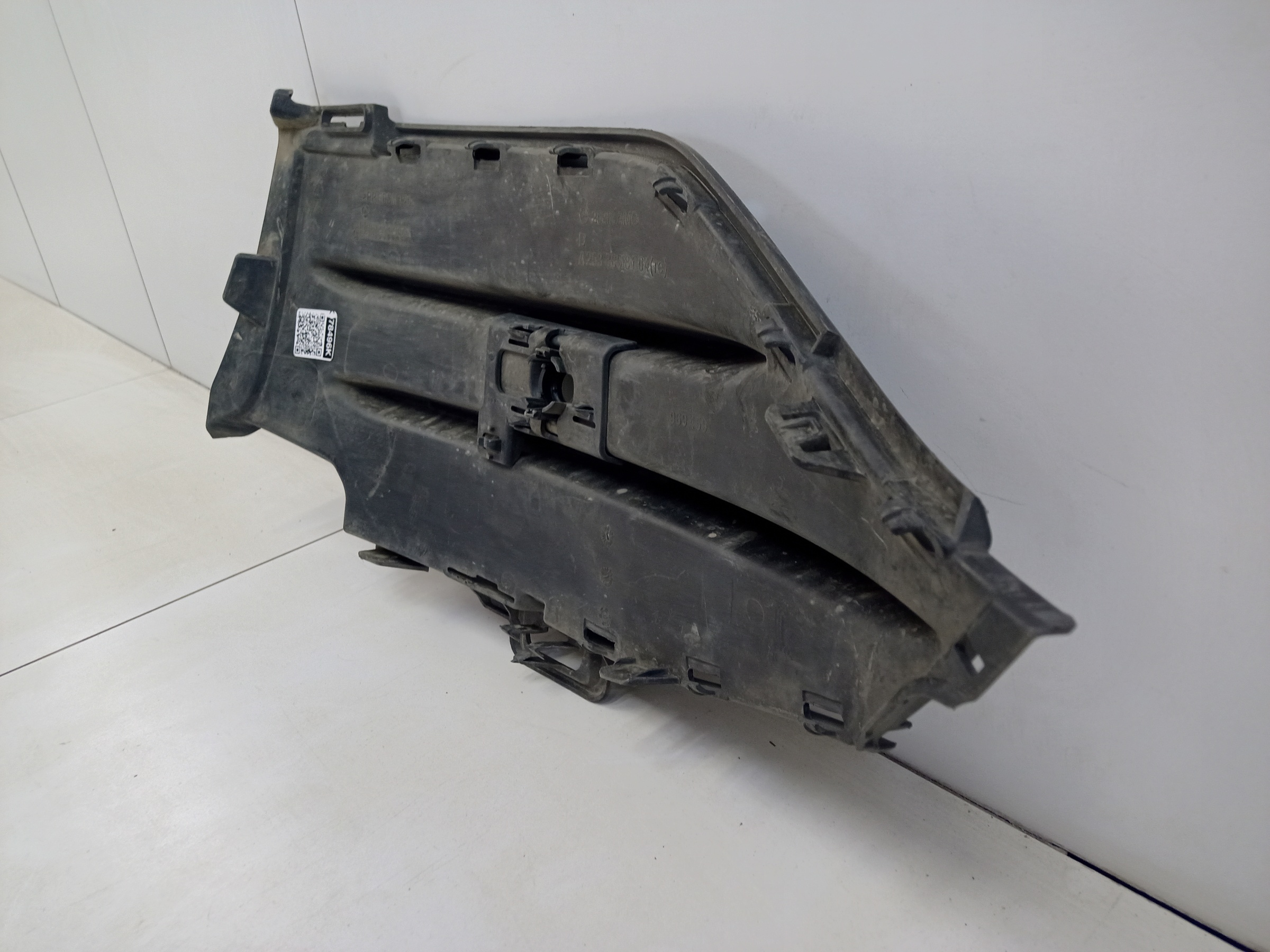 Решетка переднего бампера правая Mercedes-Benz GLC-Klasse X253 AMG