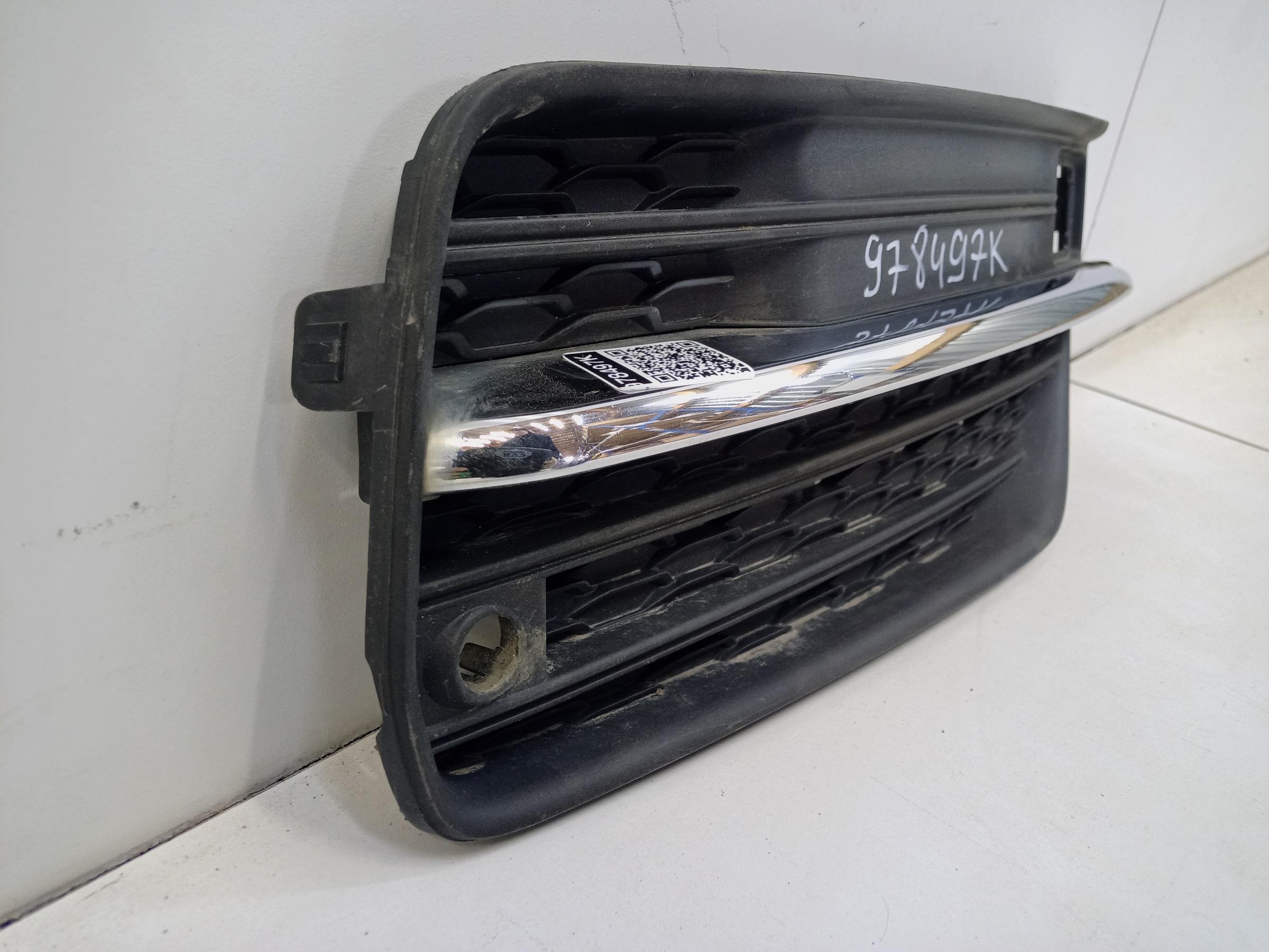 Заглушка ПТФ передней правой Volvo XC90 2