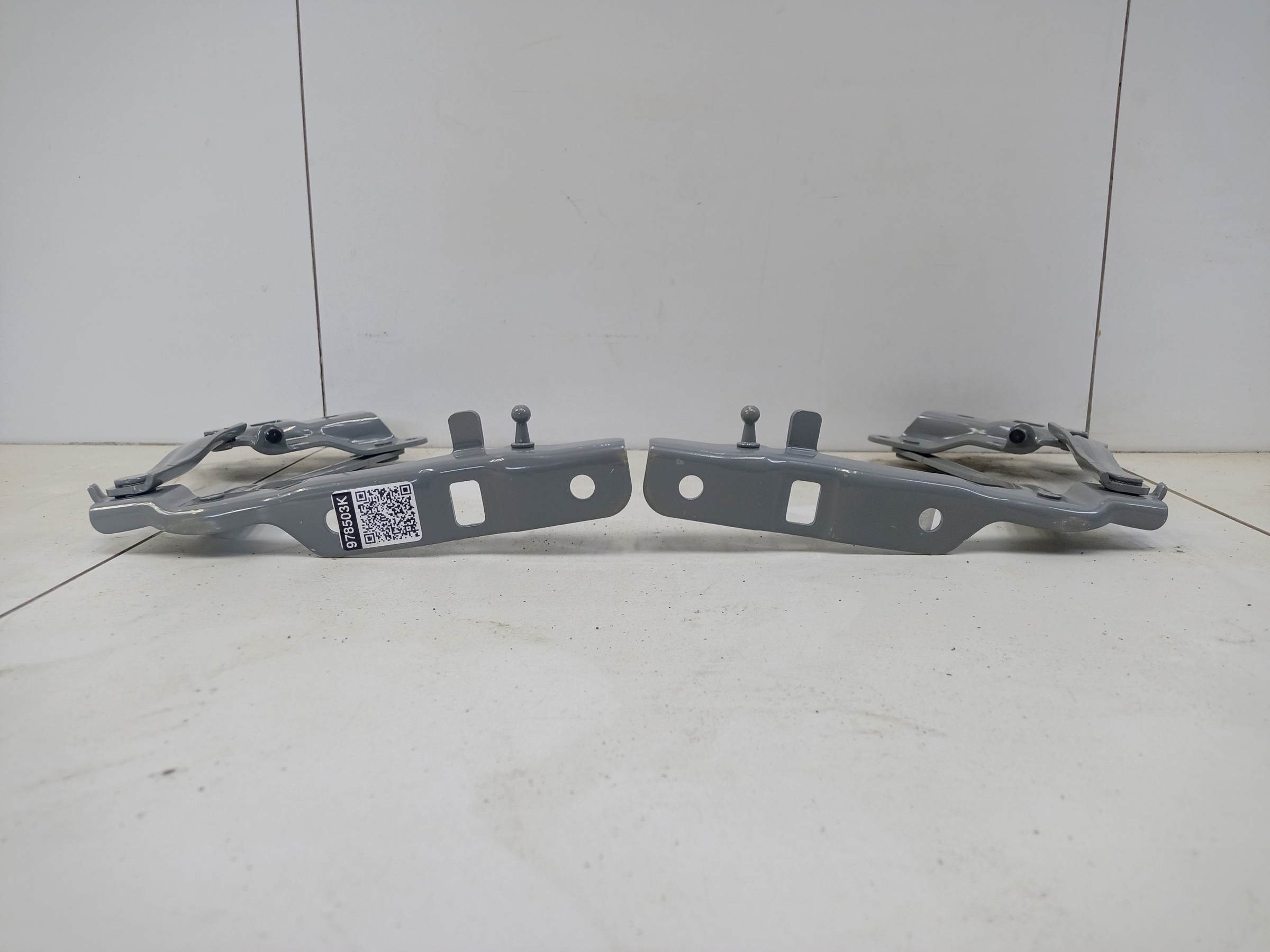 Петля капота левая Omoda C5