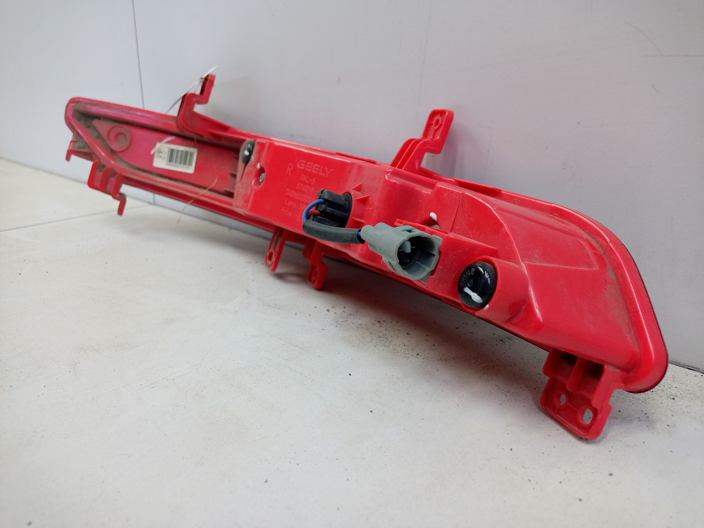 Фара ПТФ задняя правая Geely Tugella LED