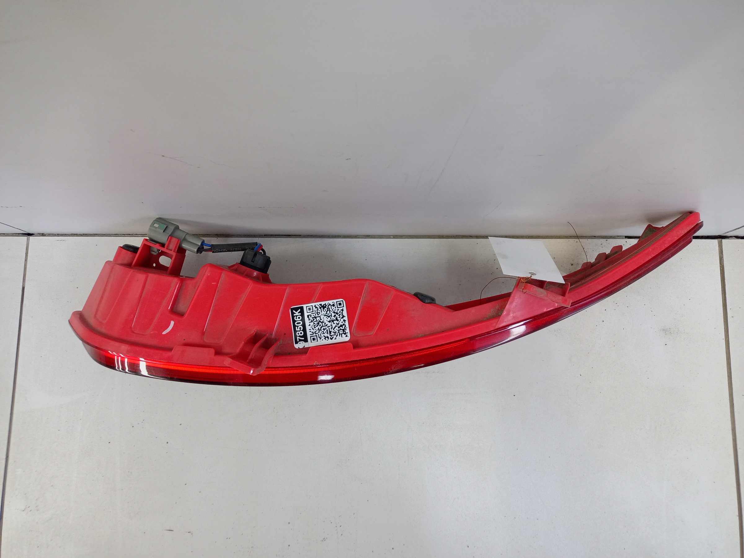 Фара ПТФ задняя правая Geely Tugella LED