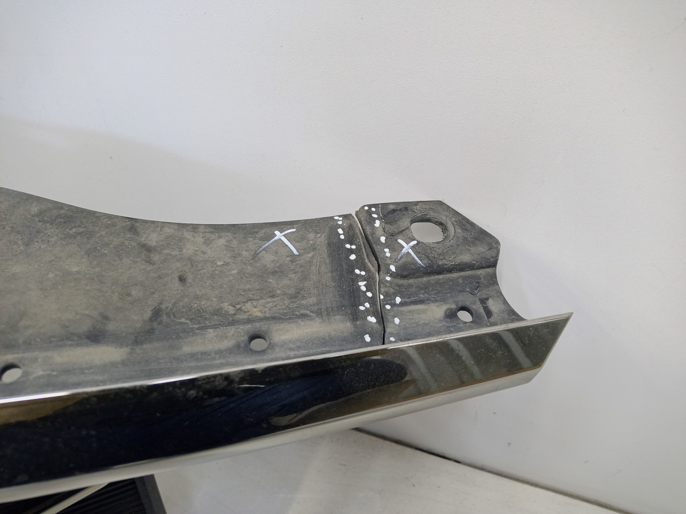 Решетка радиатора GAC GS8 1