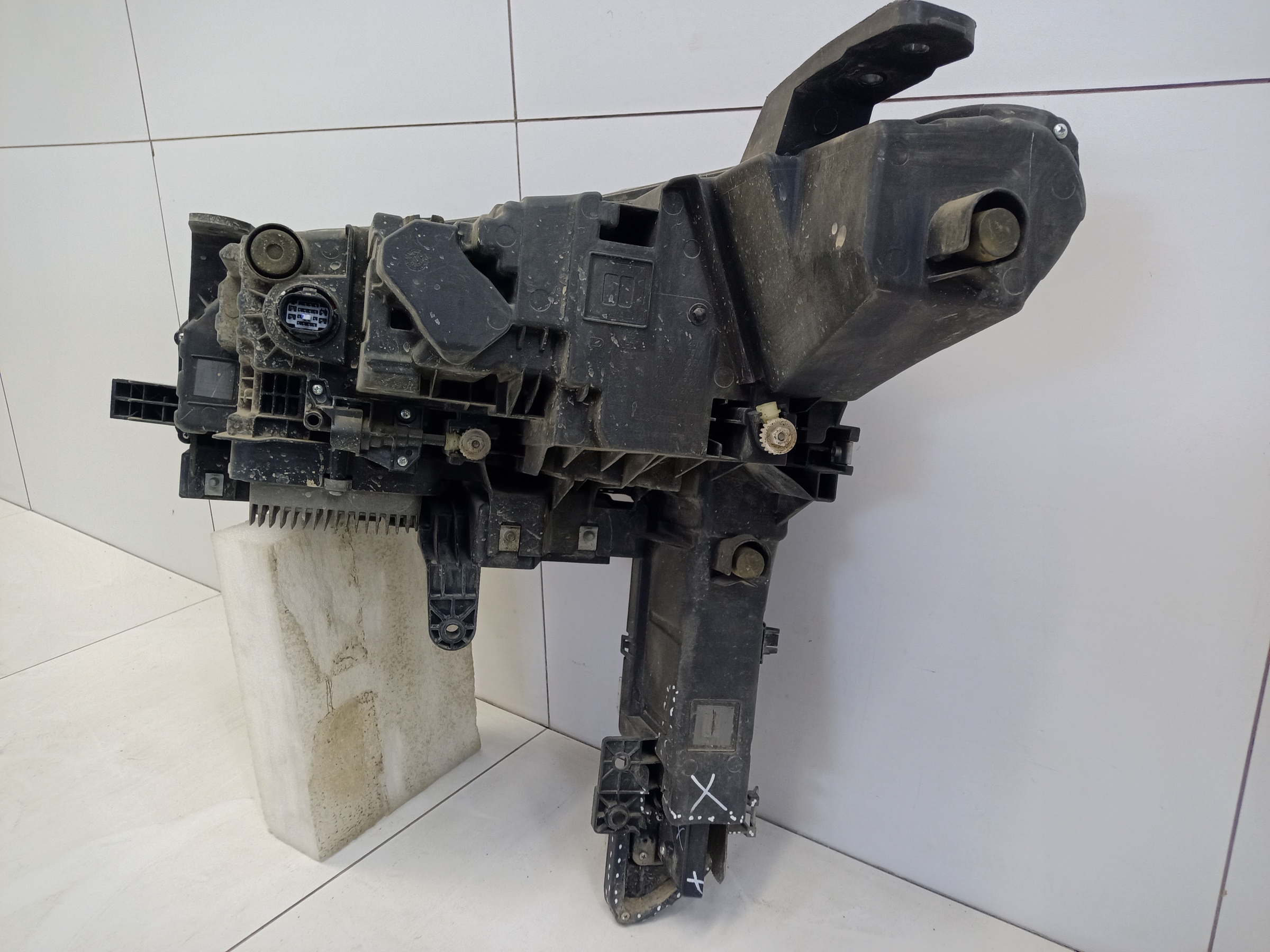 Фара передняя правая Exeed RX LED