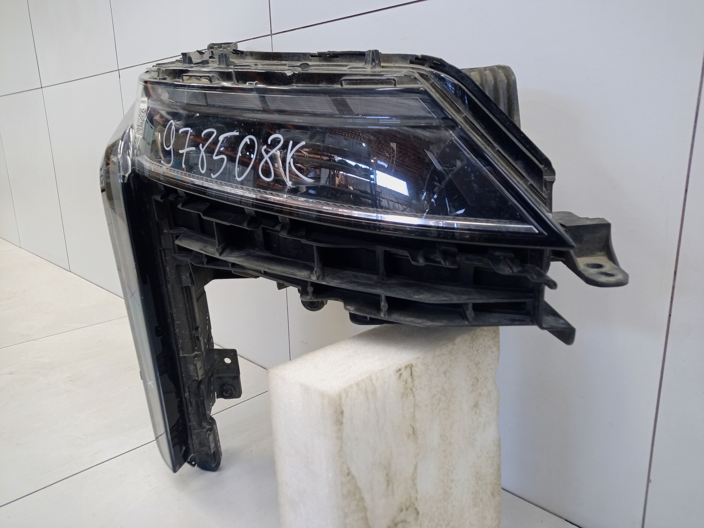 Фара передняя правая Exeed RX LED