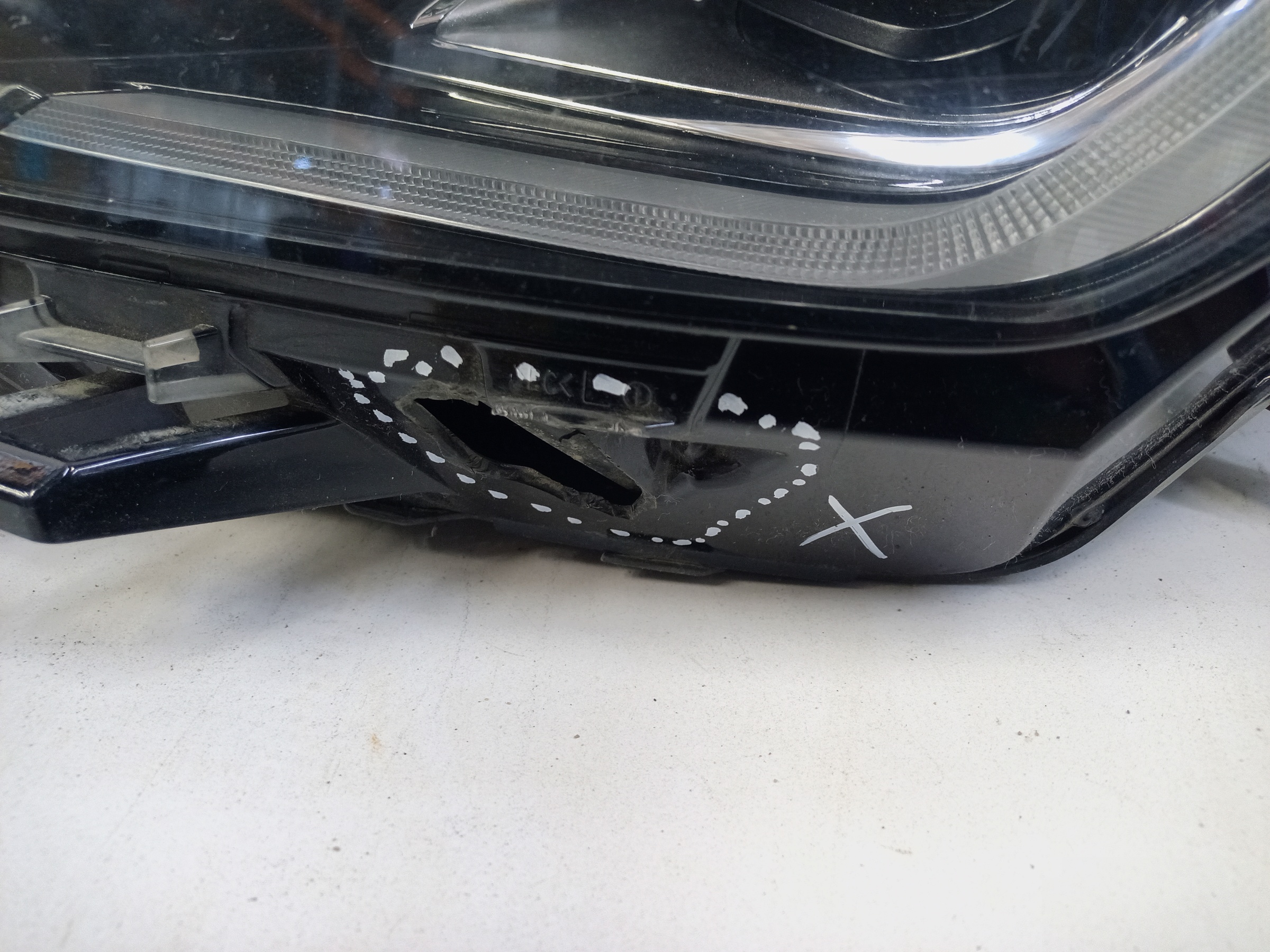 Фара передняя левая Geely Coolray LED