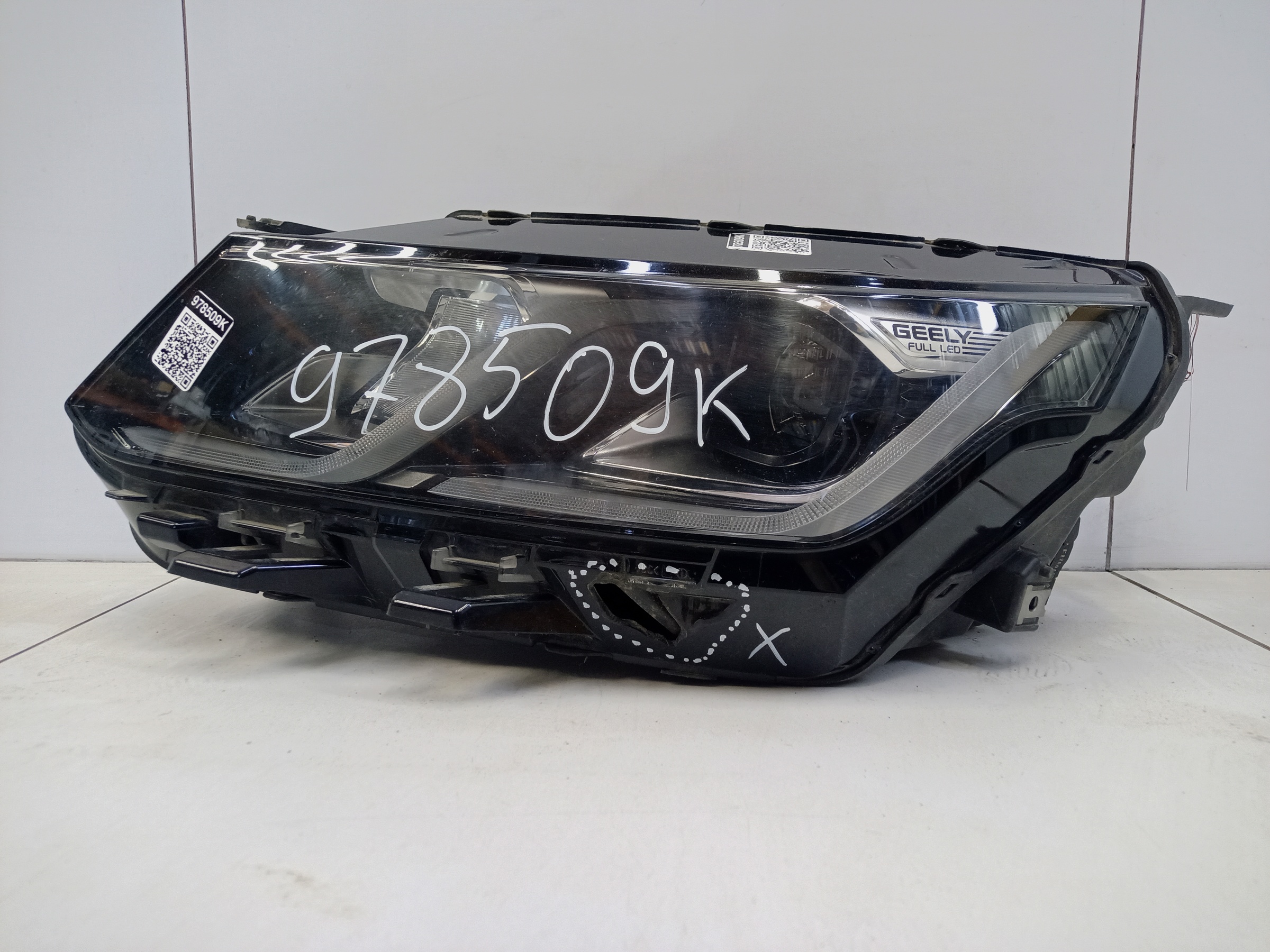 Фара передняя левая Geely Coolray LED