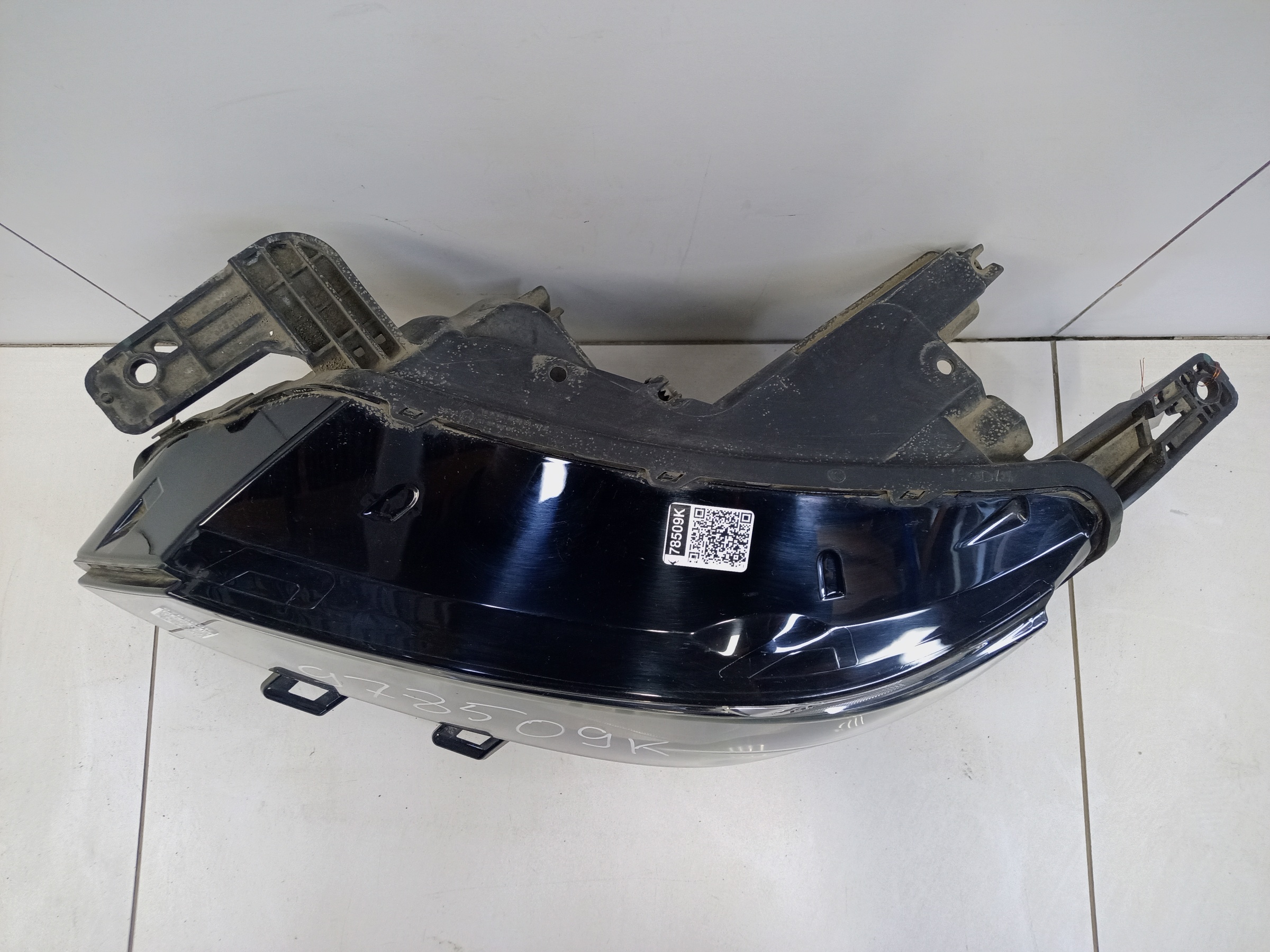 Фара передняя левая Geely Coolray LED