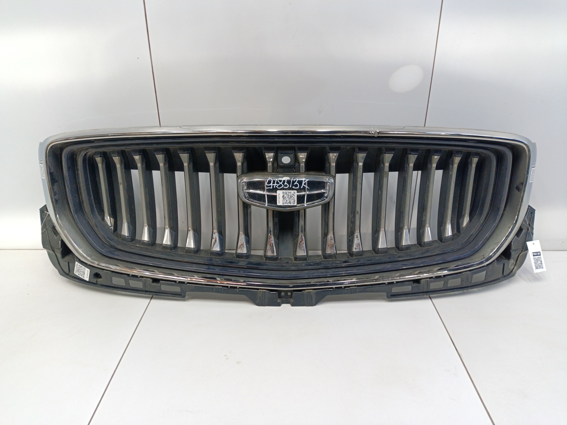 Решетка радиатора Geely Monjaro