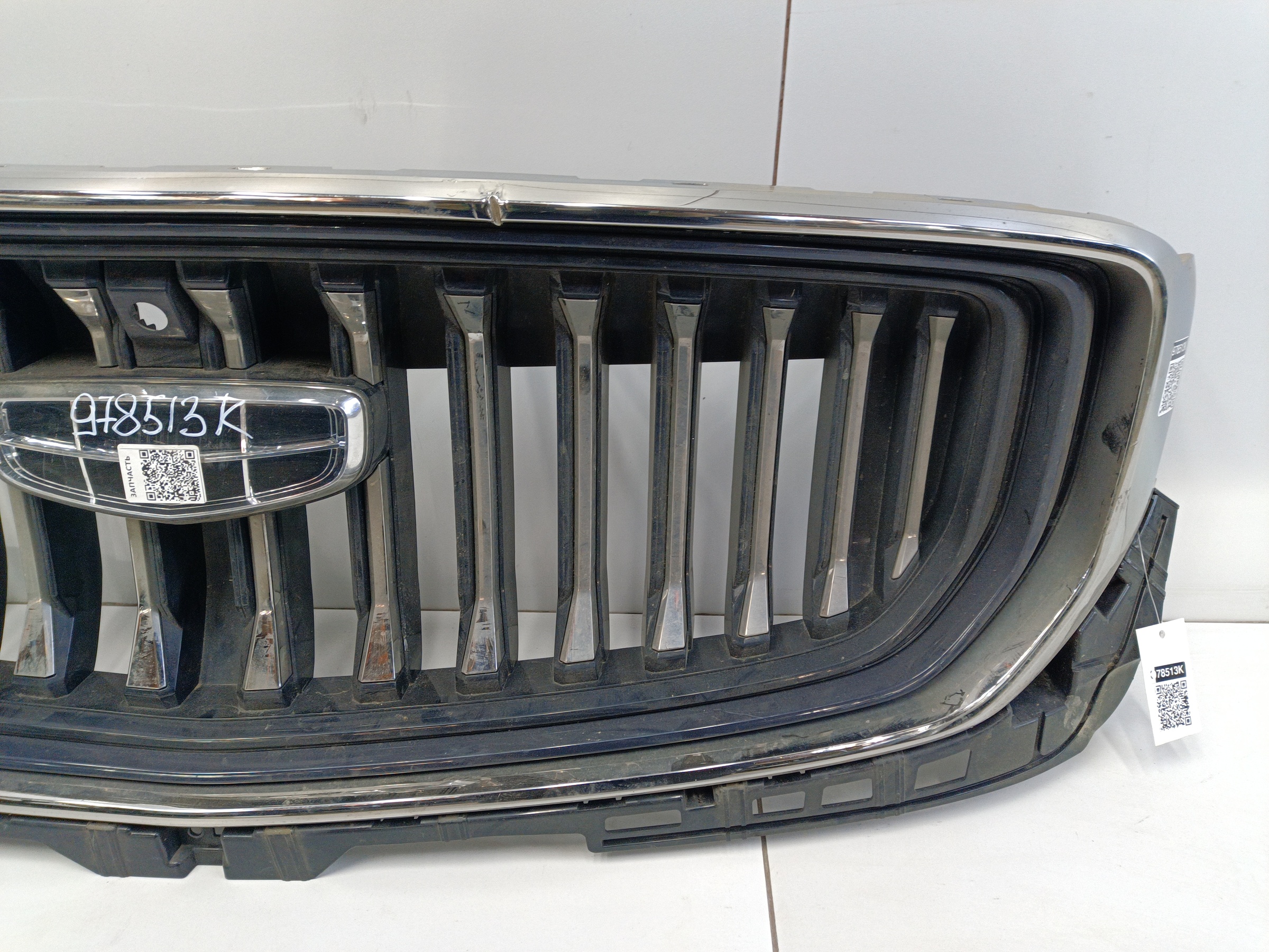 Решетка радиатора Geely Monjaro