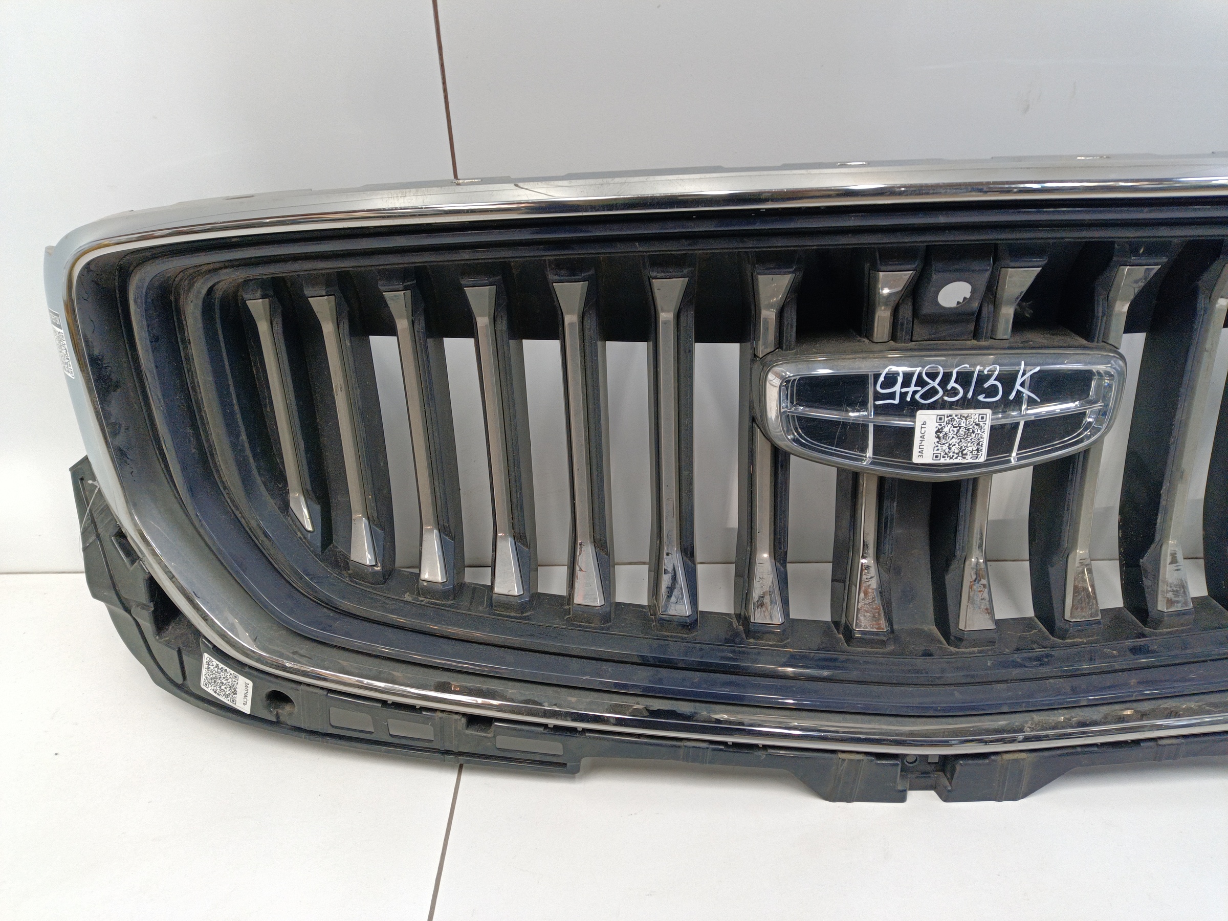 Решетка радиатора Geely Monjaro