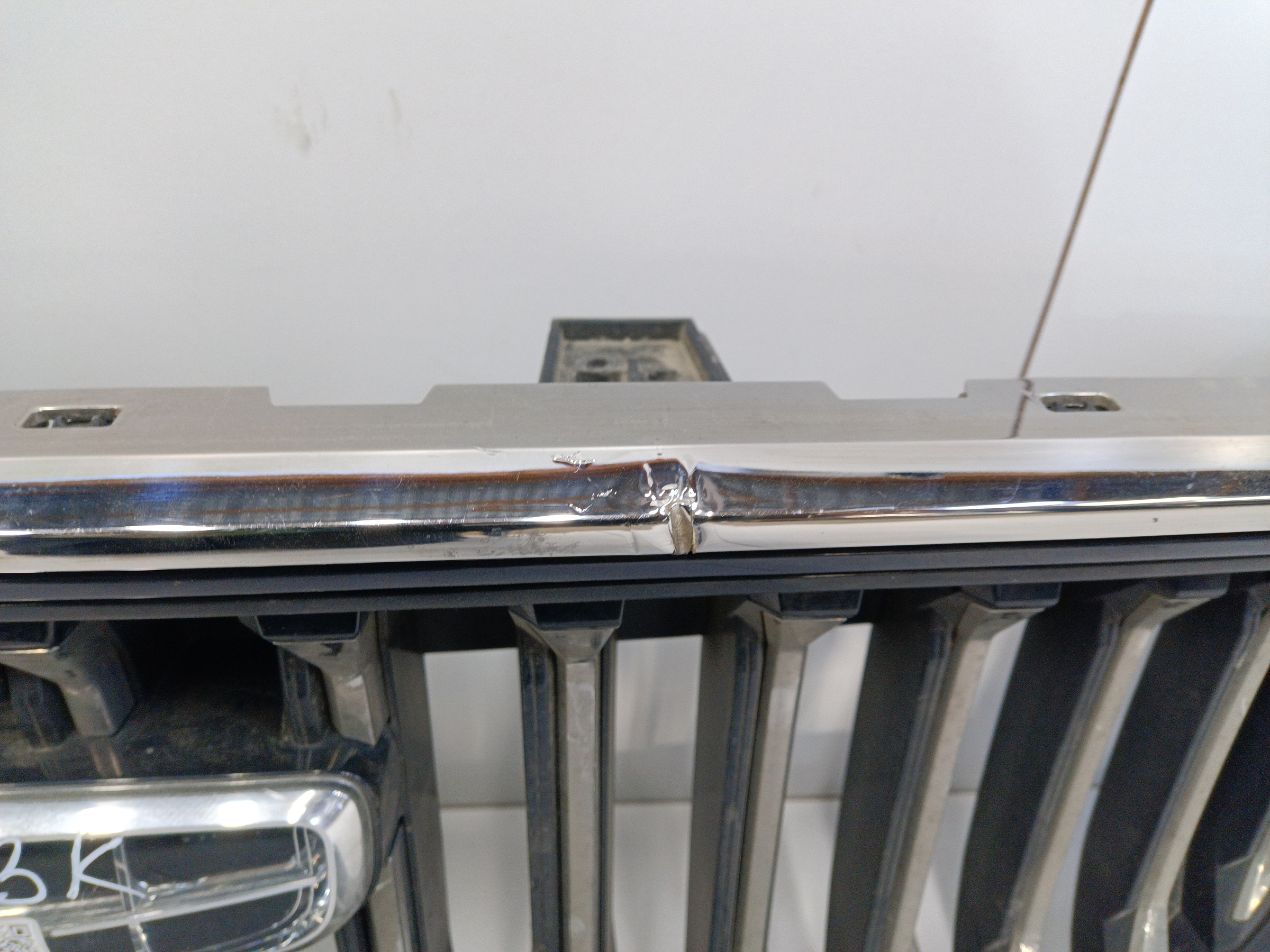 Решетка радиатора Geely Monjaro