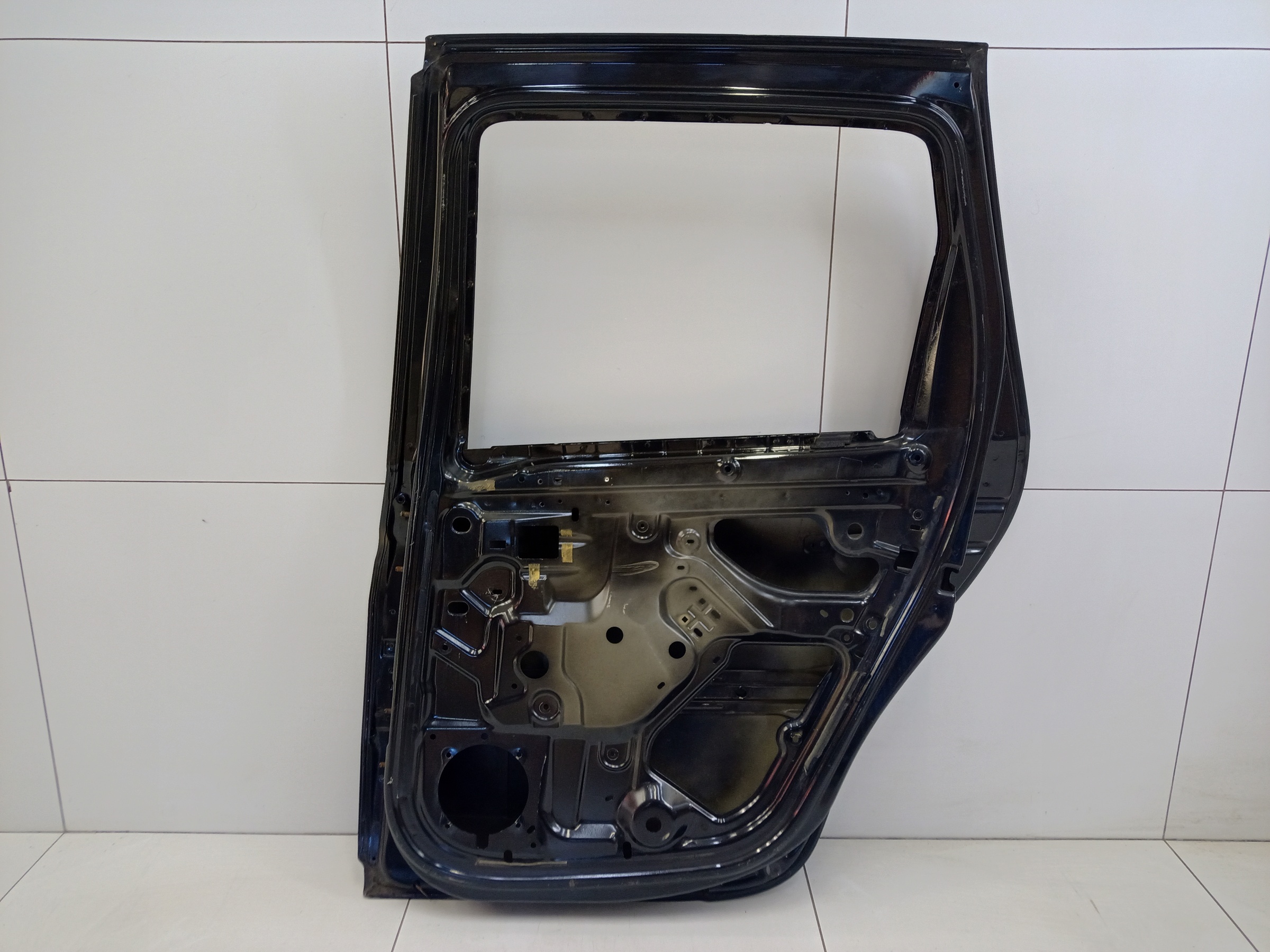 Дверь задняя правая Renault Duster 1