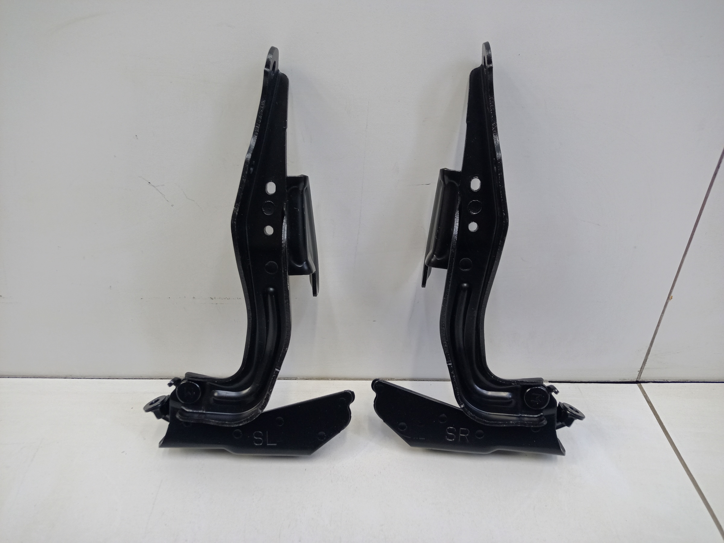 Комплект петель капота Subaru Forester 5 SK