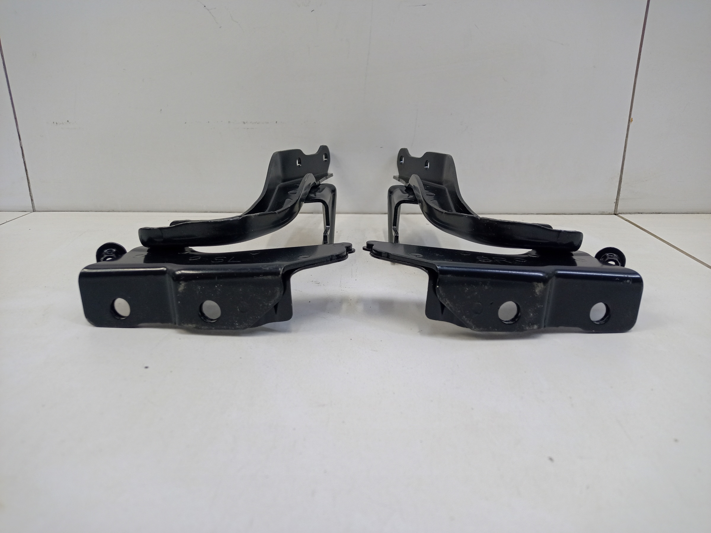 Комплект петель капота Subaru Forester 5 SK