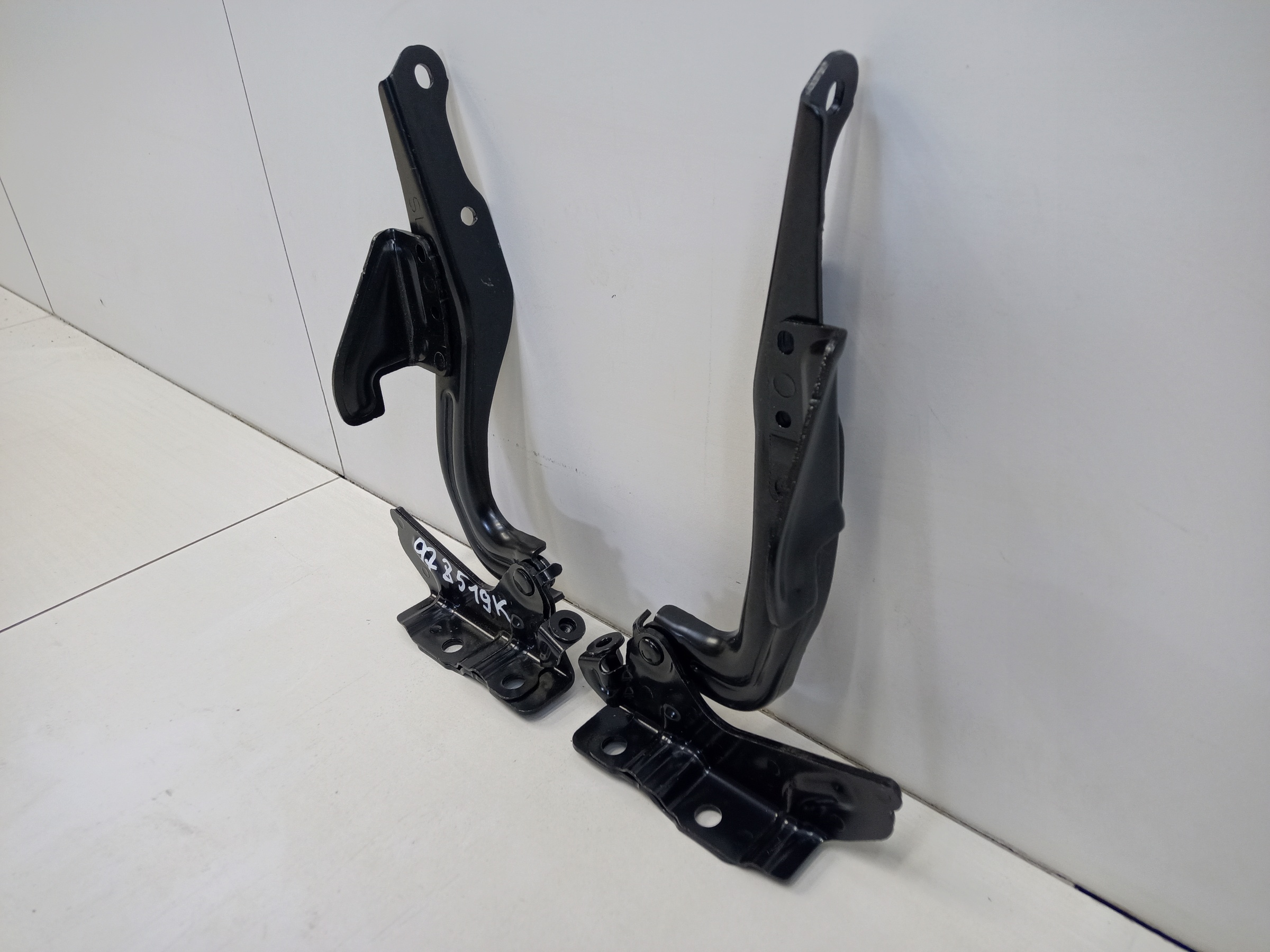 Комплект петель капота Subaru Forester 5 SK