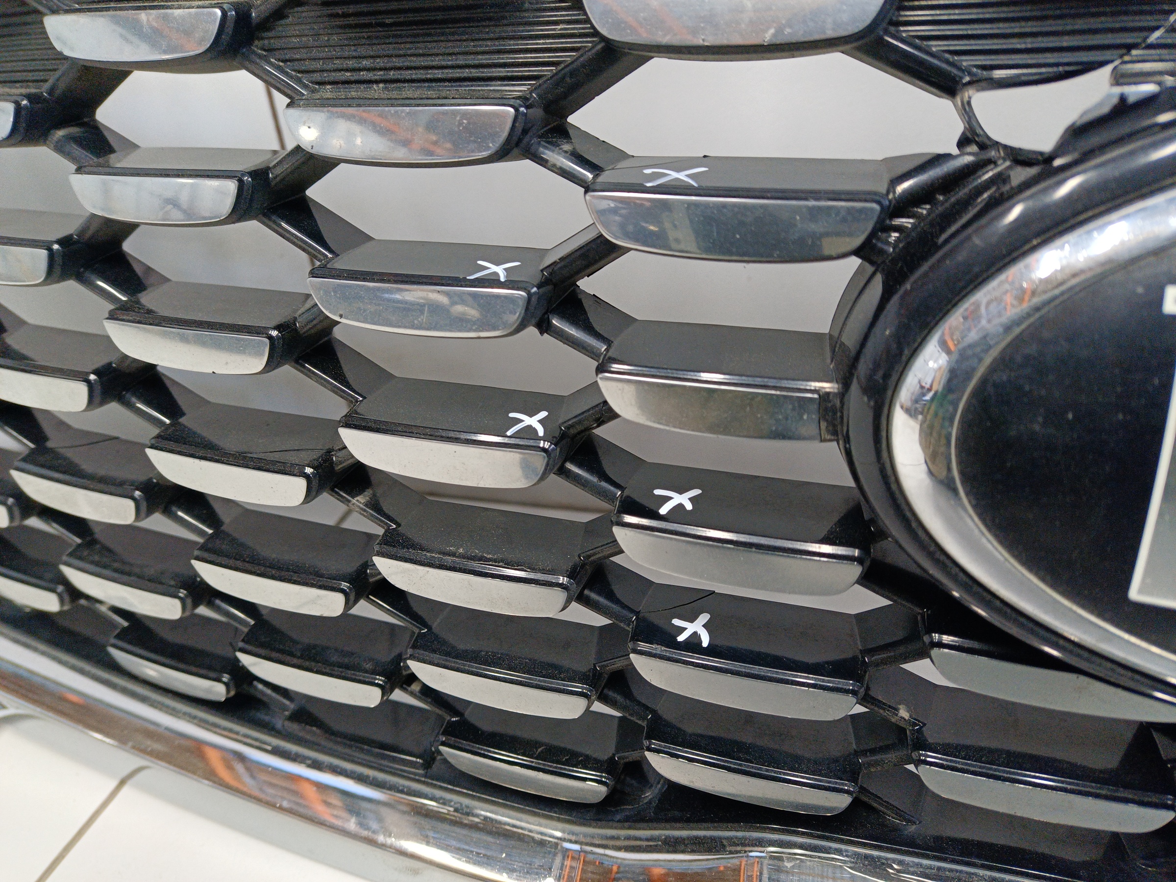 Решётка радиатора Kia Sorento 3 Restail под камеру