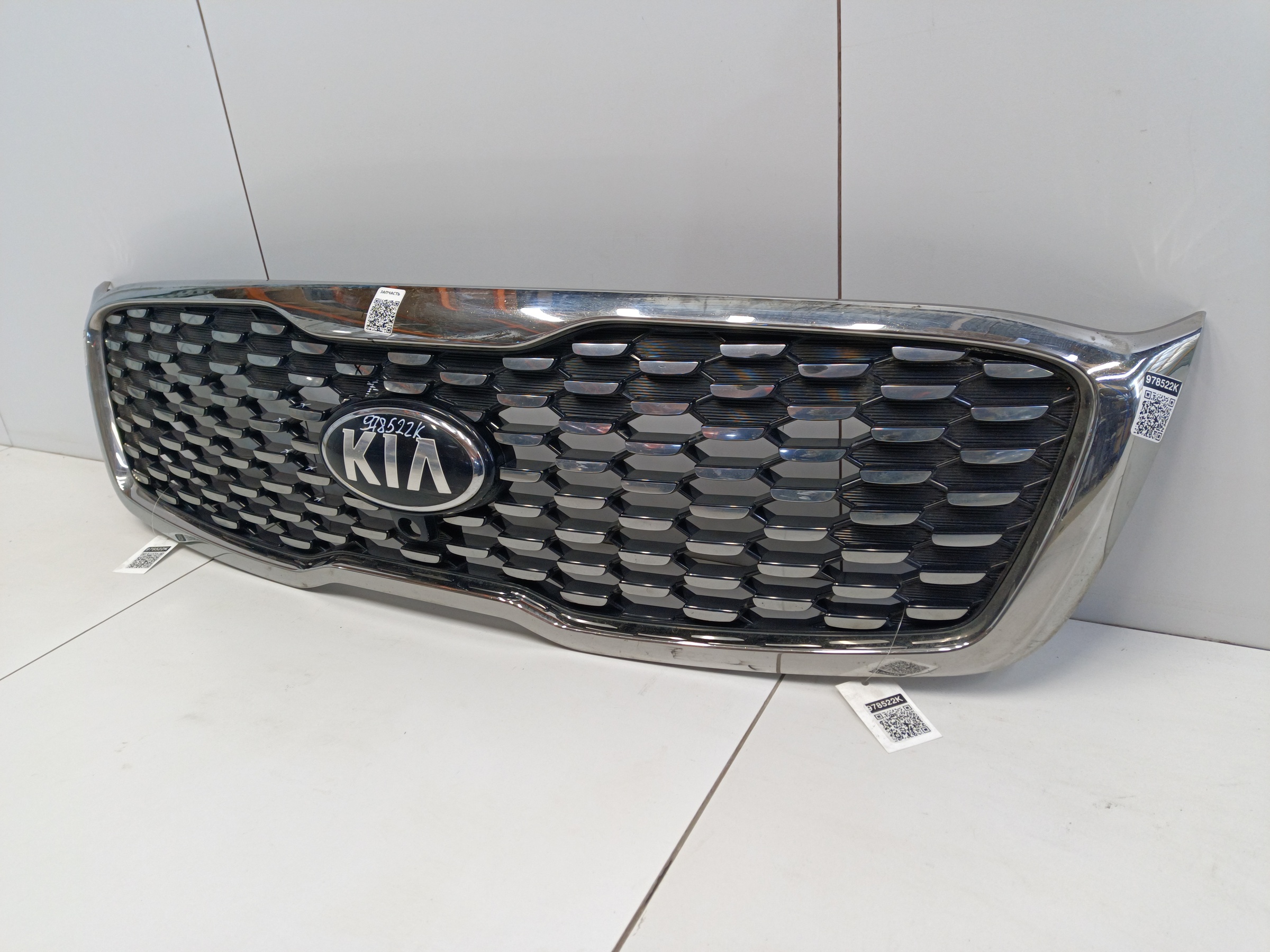 Решётка радиатора Kia Sorento 3 Restail под камеру