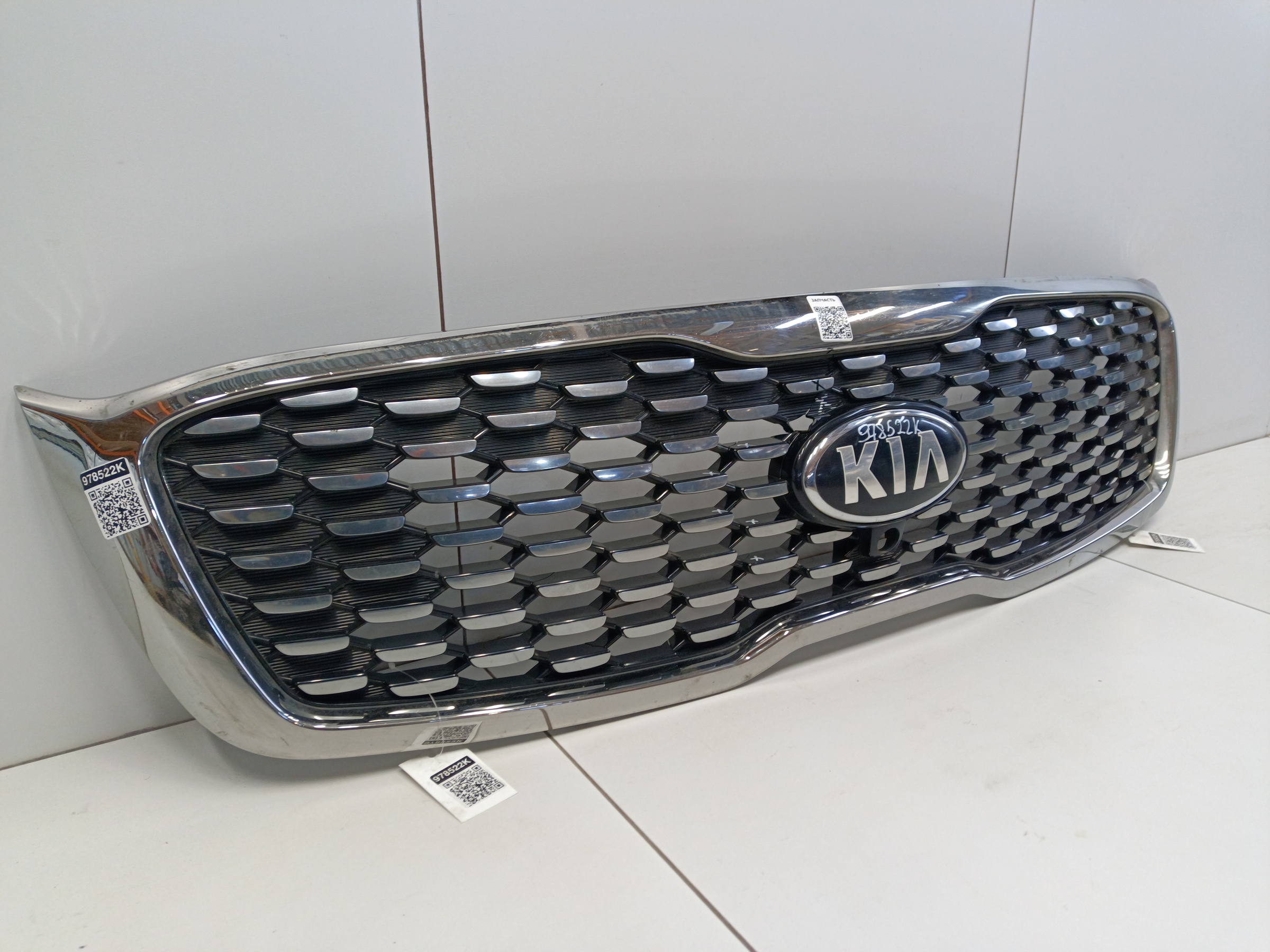 Решётка радиатора Kia Sorento 3 Restail под камеру