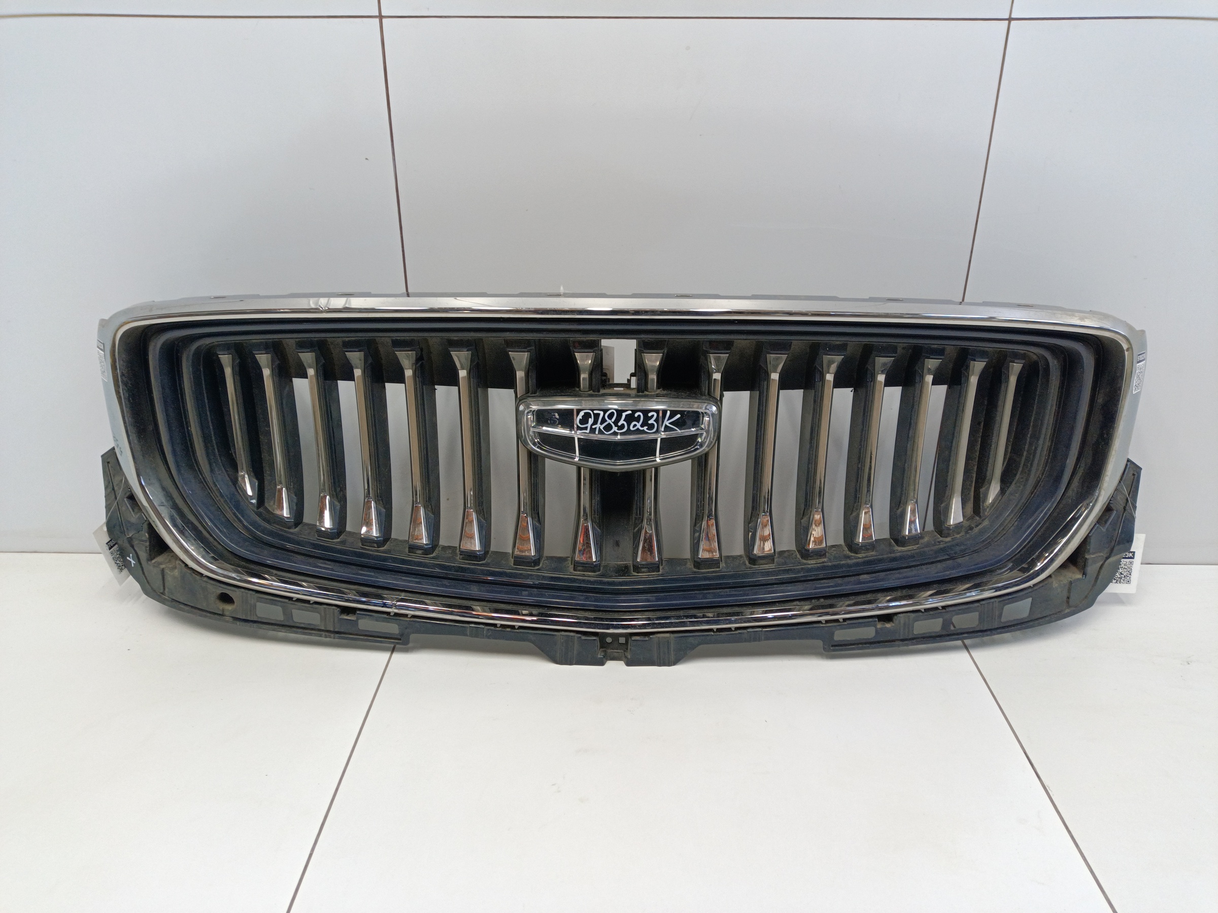 Решетка радиатора Geely Monjaro