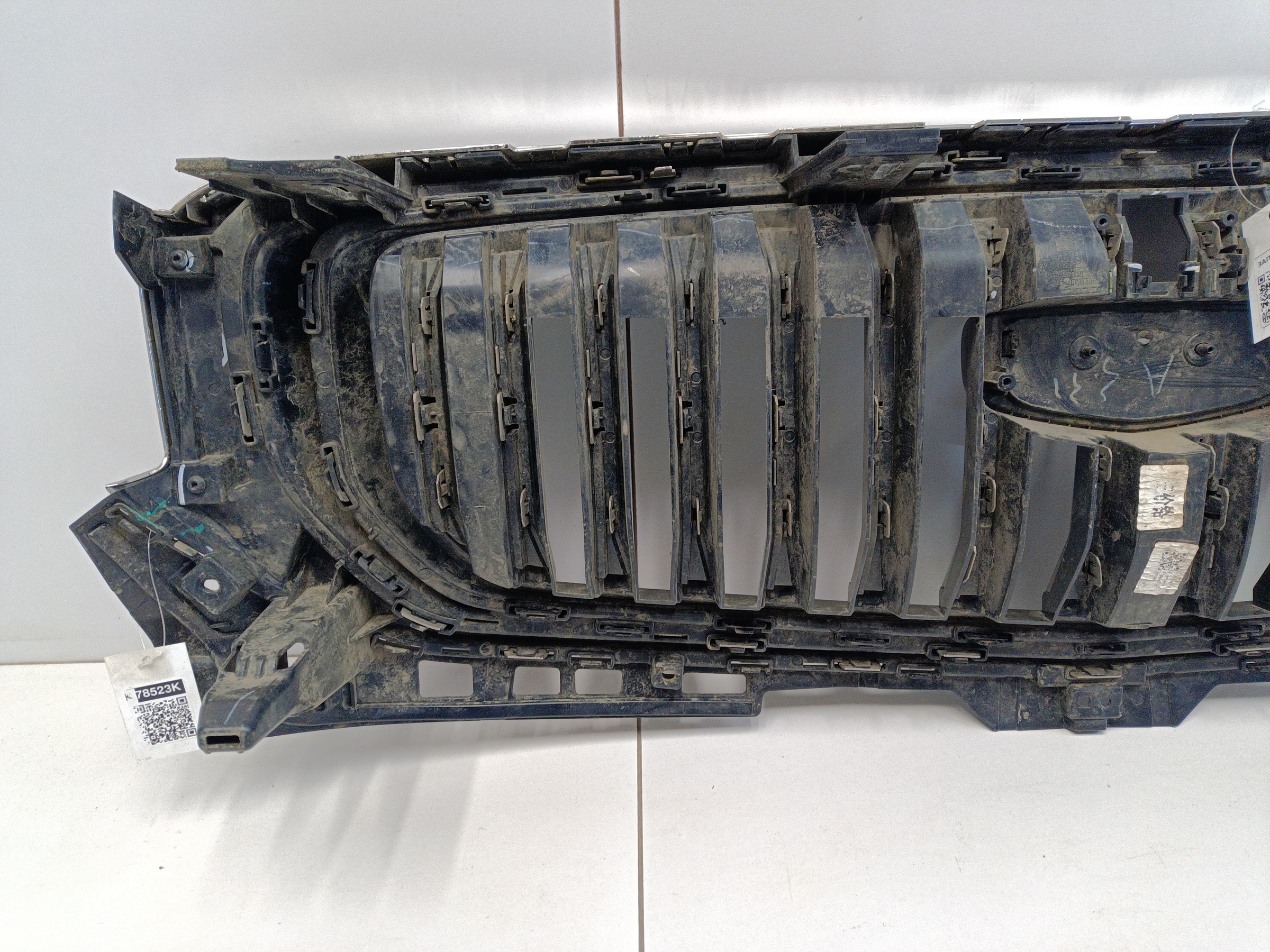 Решетка радиатора Geely Monjaro