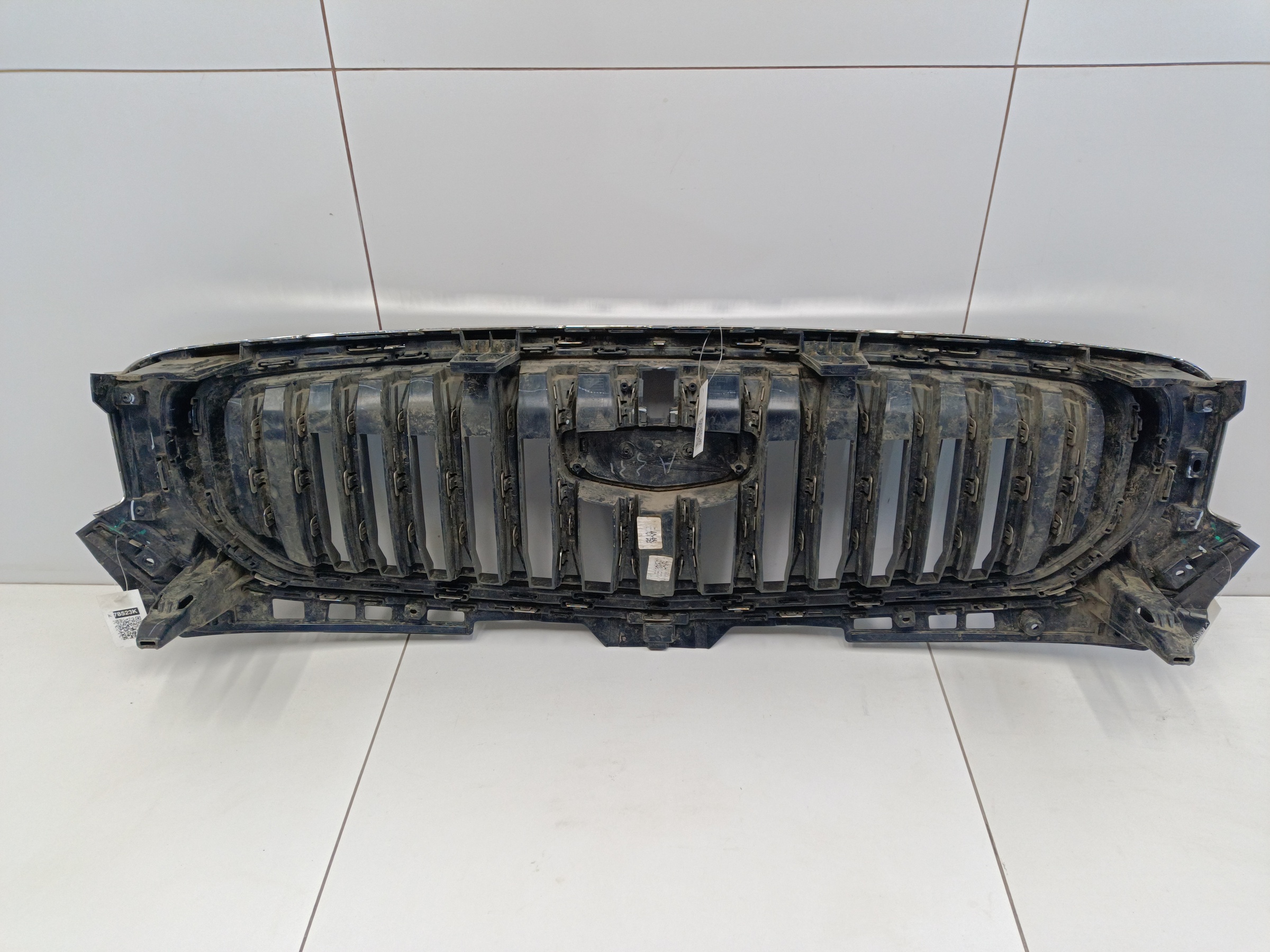 Решетка радиатора Geely Monjaro