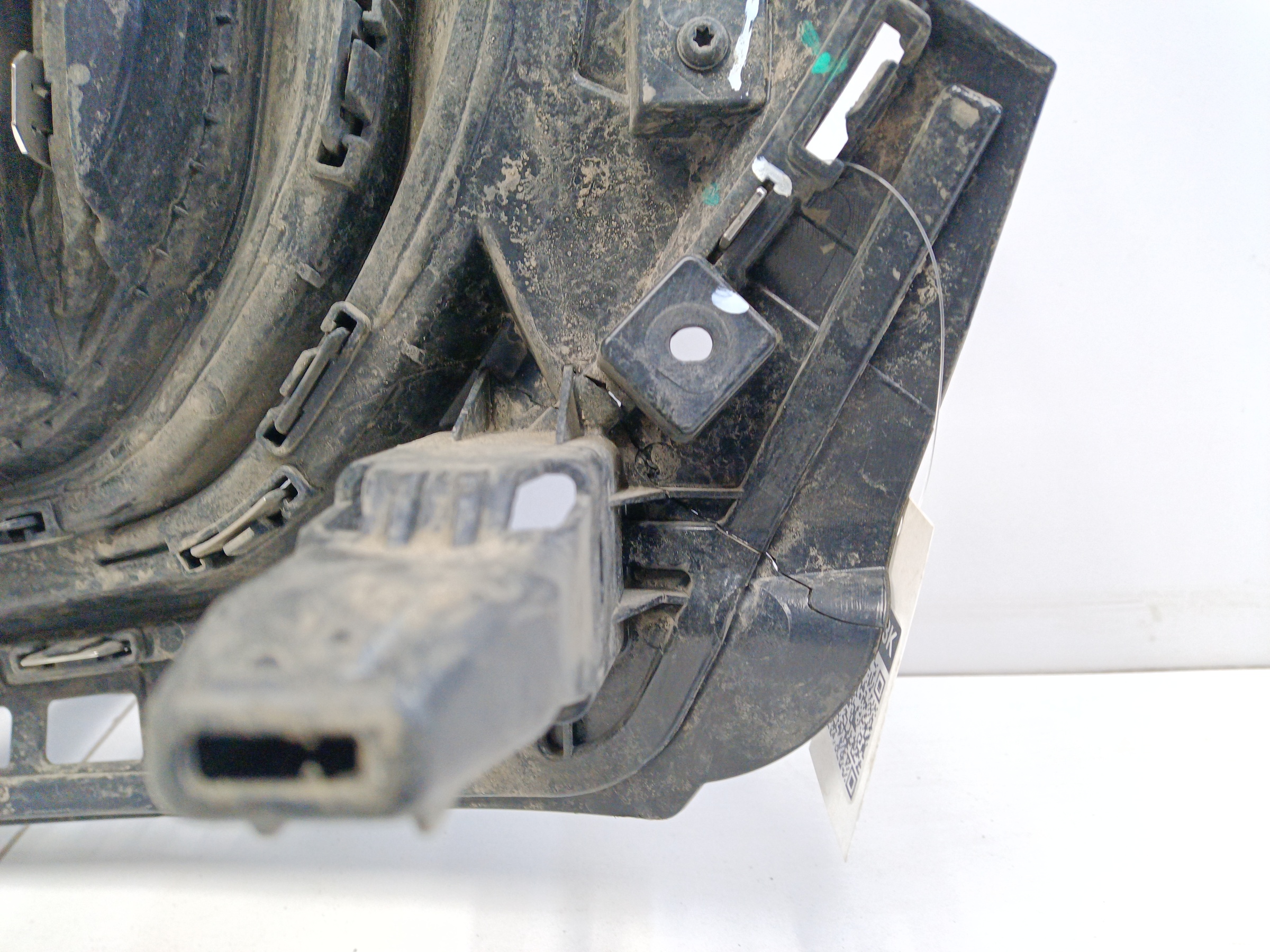 Решетка радиатора Geely Monjaro