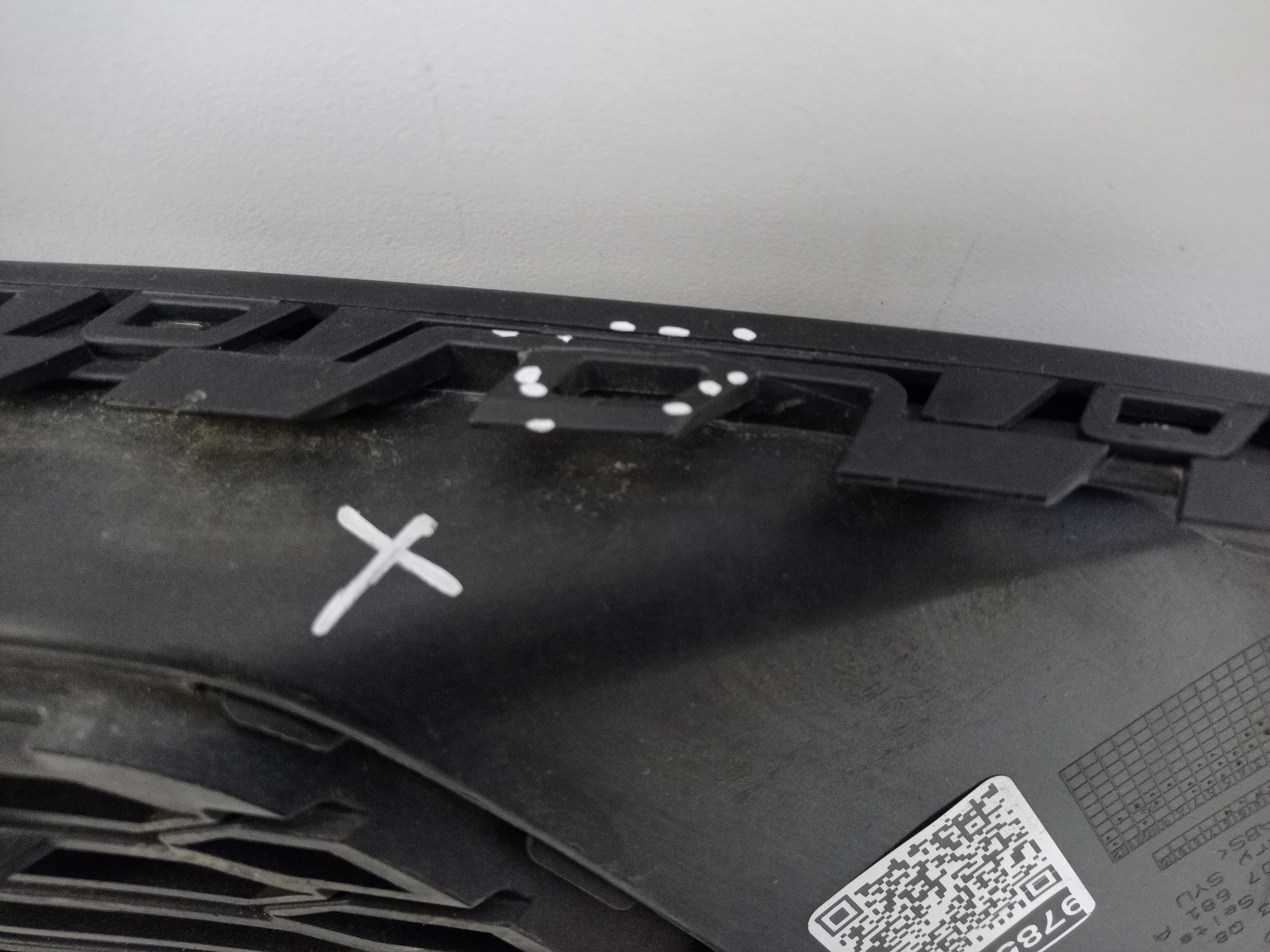 Решётка переднего бампера левая Audi Q8 S-Line