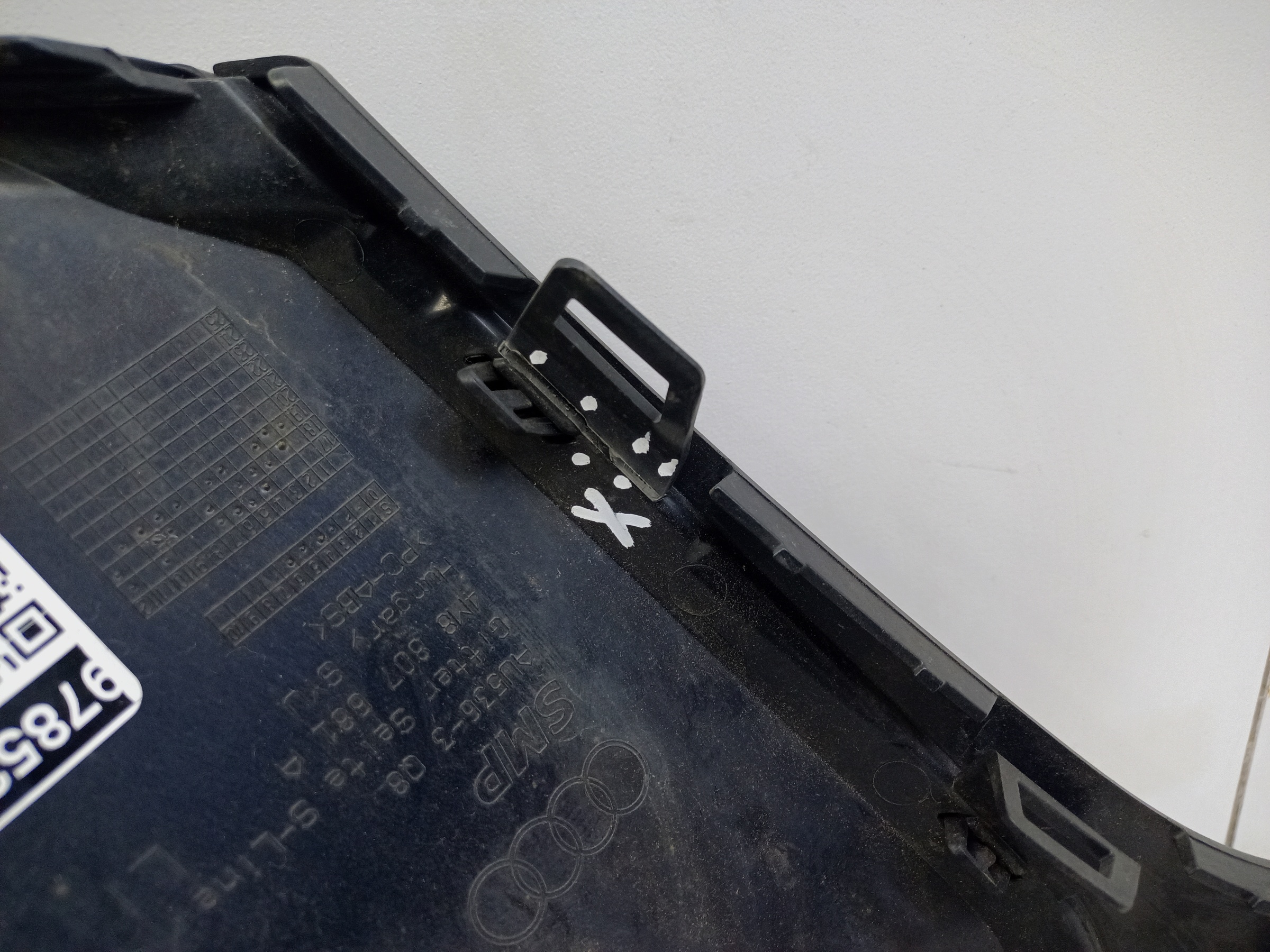 Решётка переднего бампера левая Audi Q8 S-Line