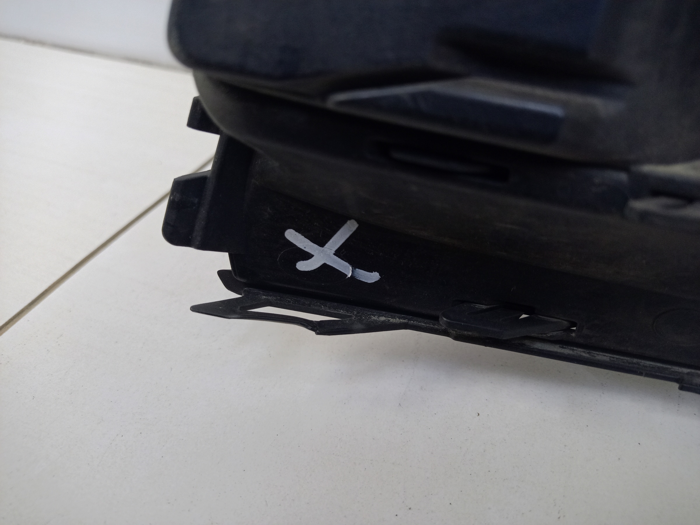 Решётка переднего бампера левая Audi Q8 S-Line