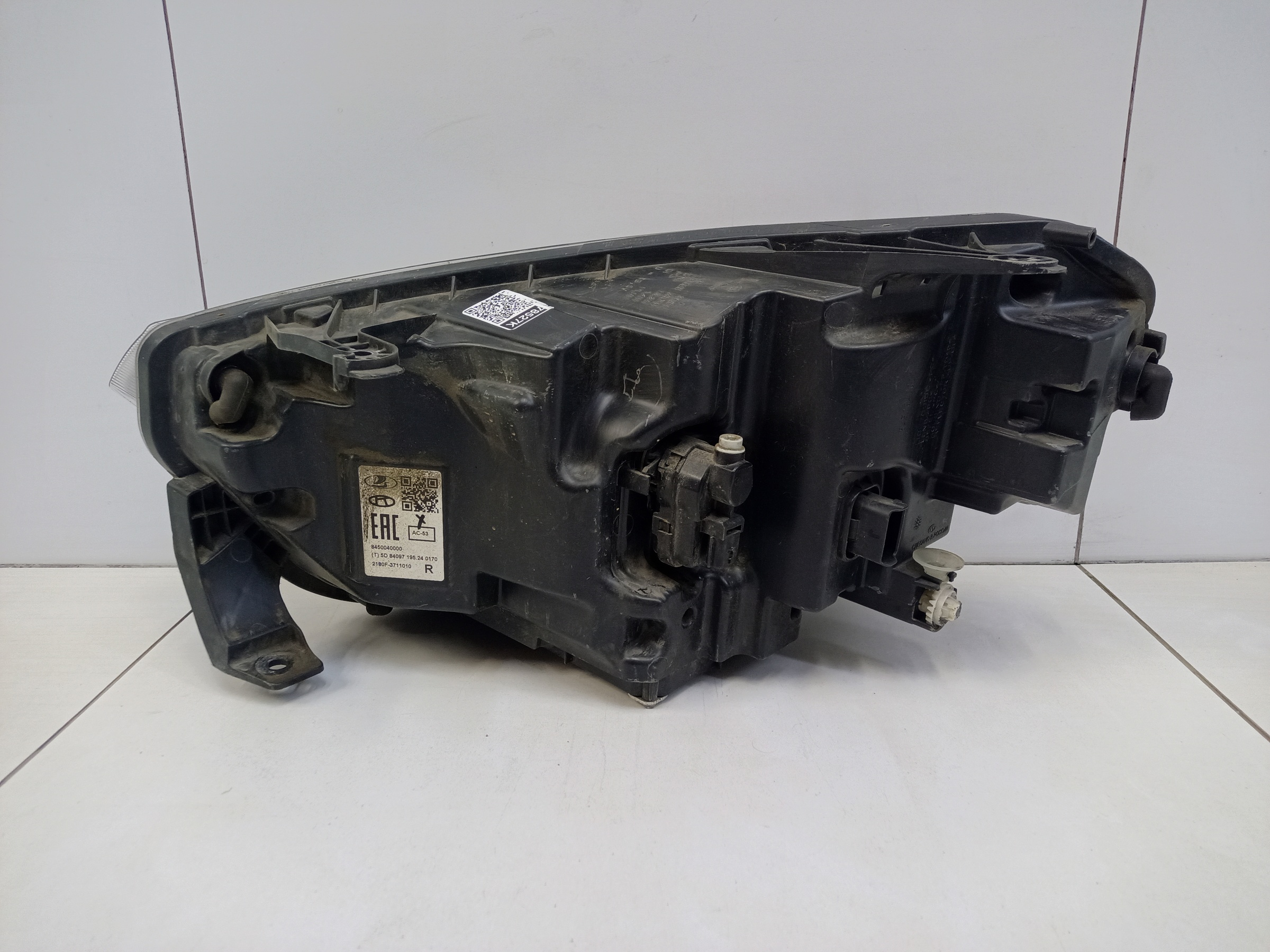 Фара передняя левая Lada Vesta Restail LED