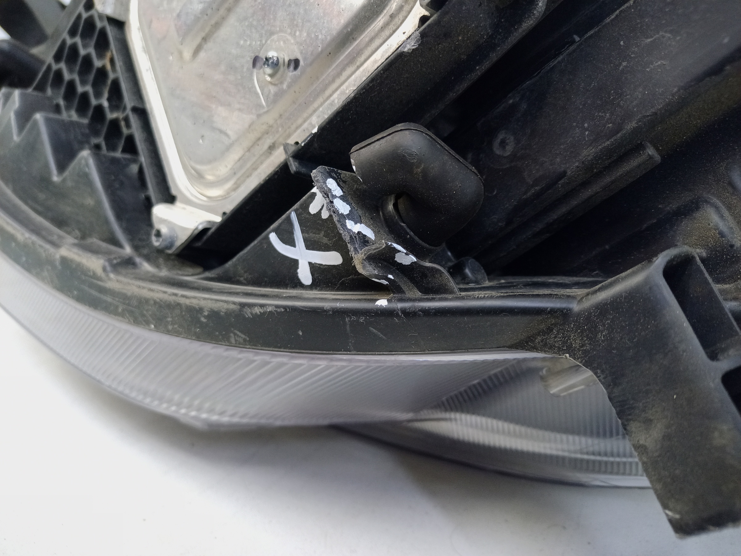 Фара передняя левая Lada Vesta Restail LED