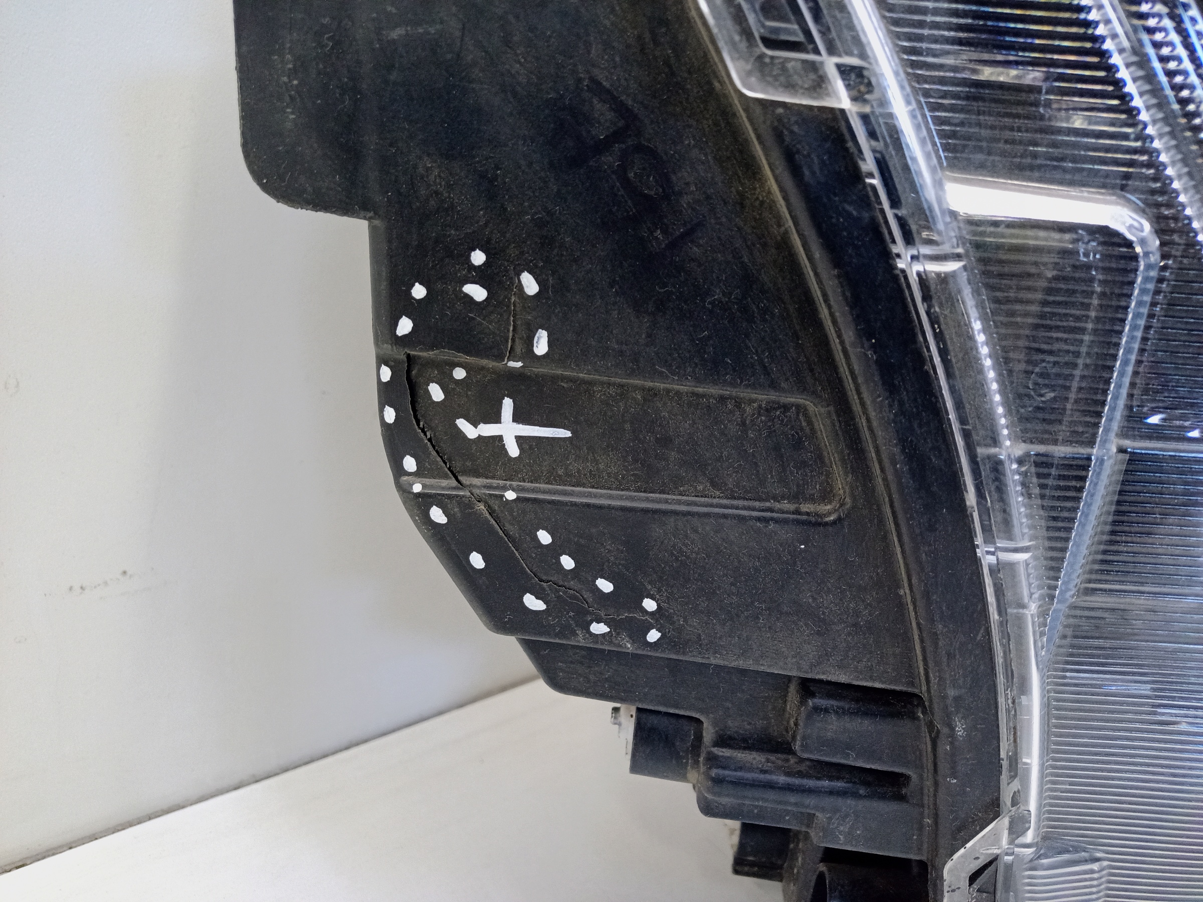 Фара передняя правая Omoda C5 LED