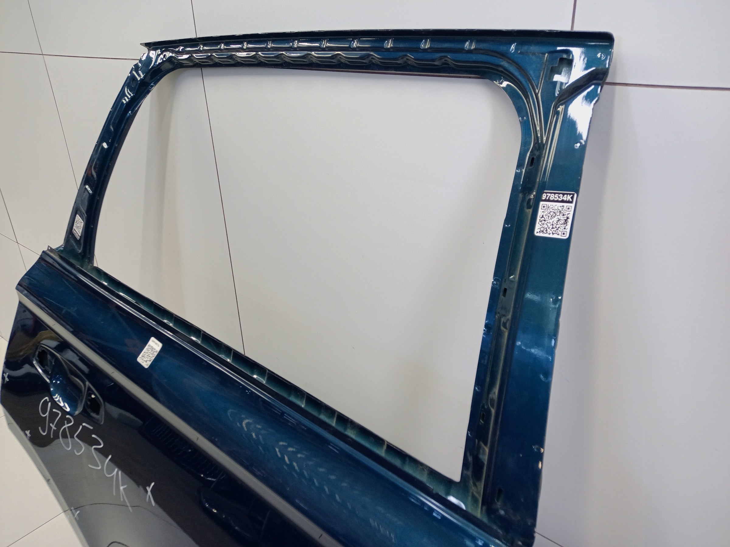 Дверь задняя правая Geely Monjaro