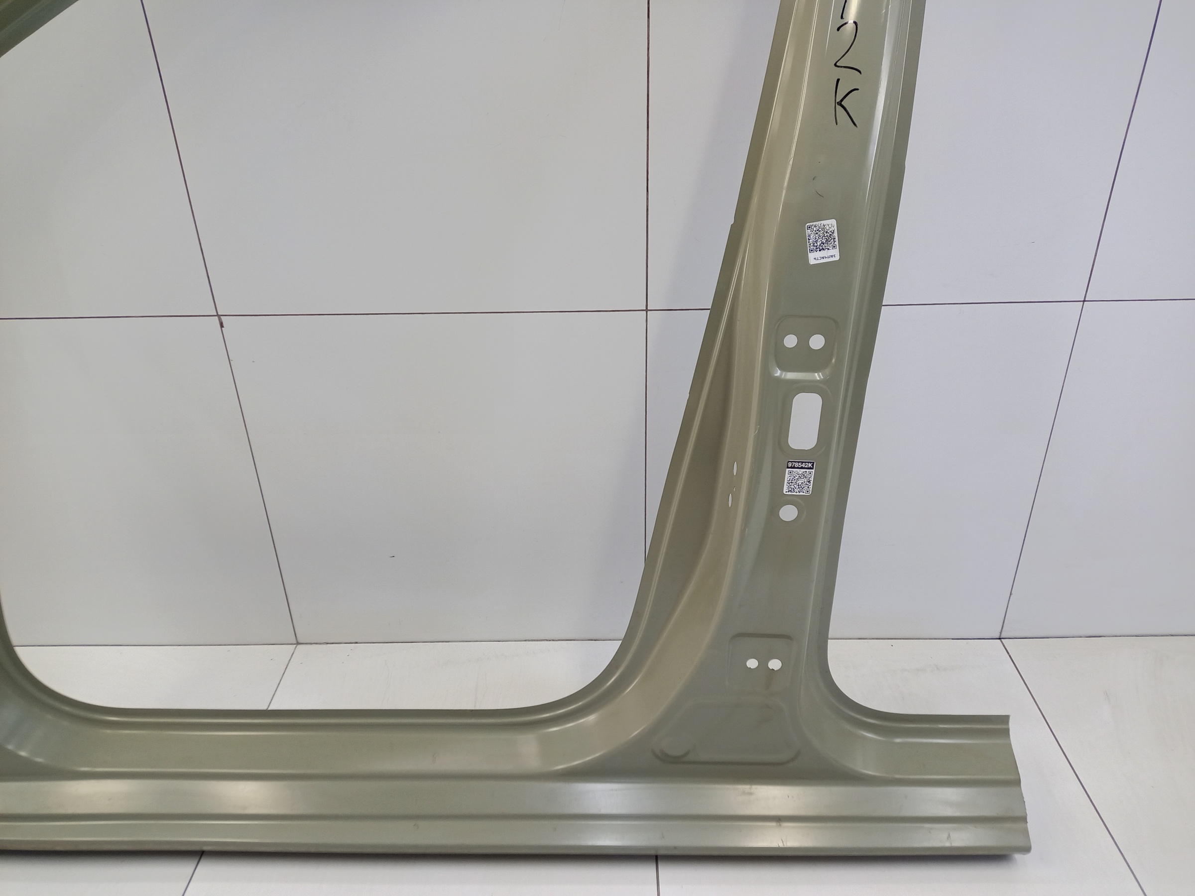 Панель кузова боковая левая Haval Jolion