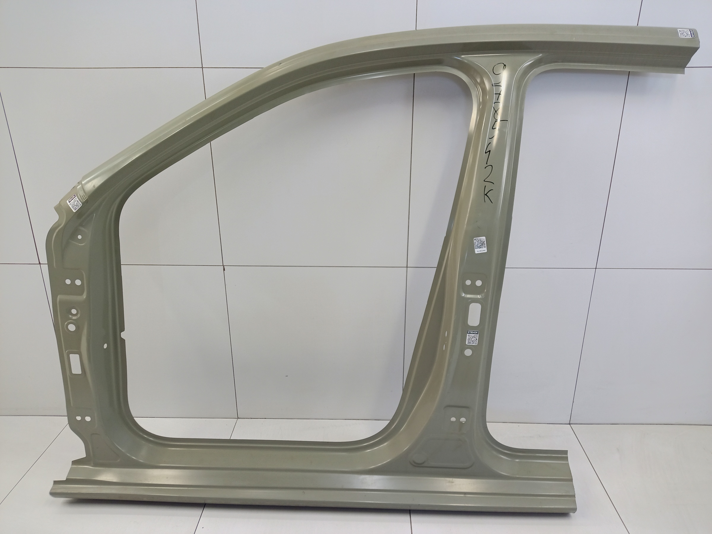 Панель кузова боковая левая Haval Jolion