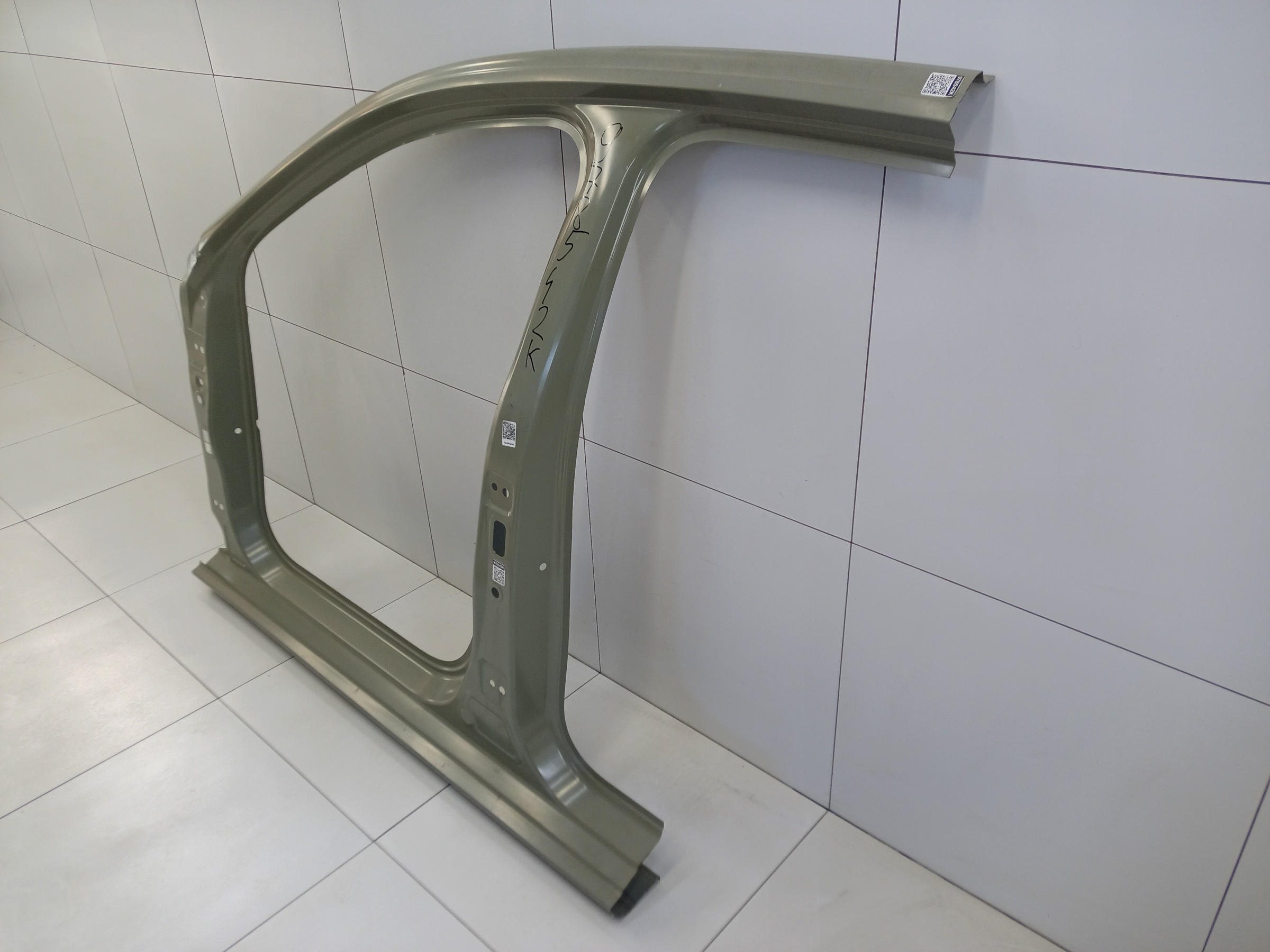 Панель кузова боковая левая Haval Jolion