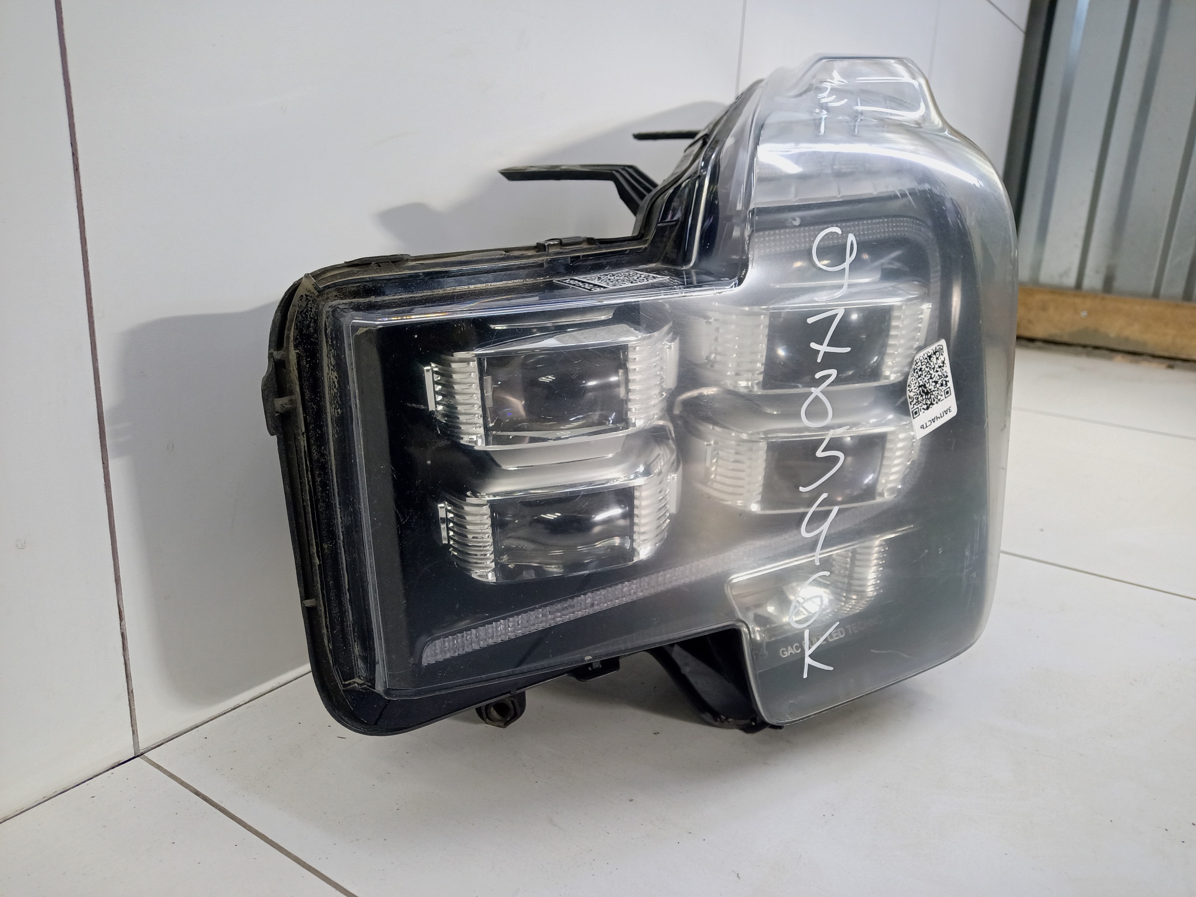 Фара передняя левая GAC GS8 1 LED