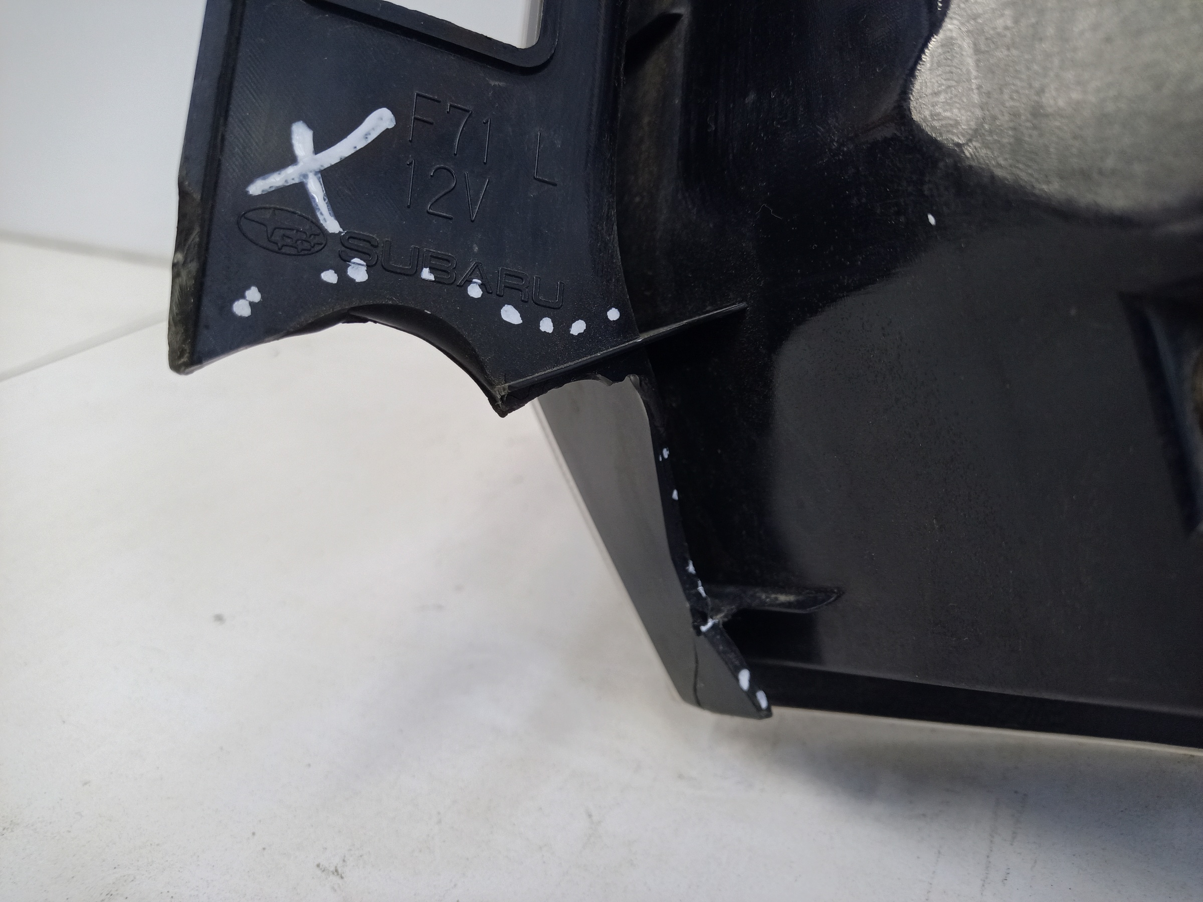 Фонарь задний левый наружный Subaru Forester 4 SJ Restail 2