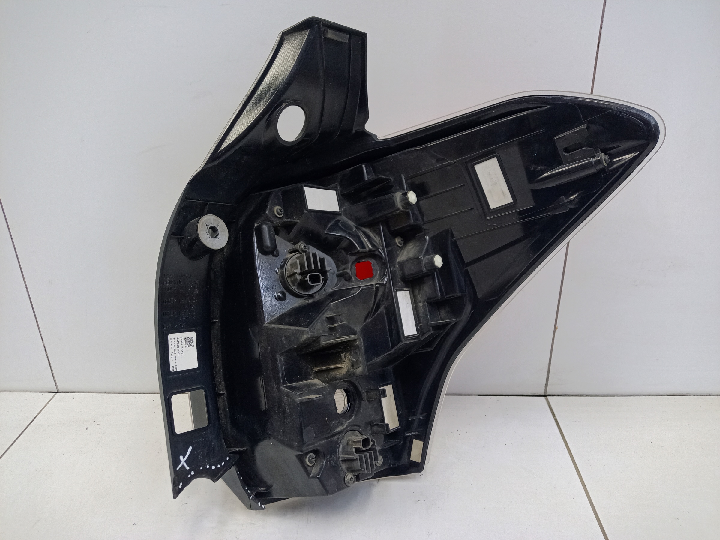 Фонарь задний левый наружный Subaru Forester 4 SJ Restail 2